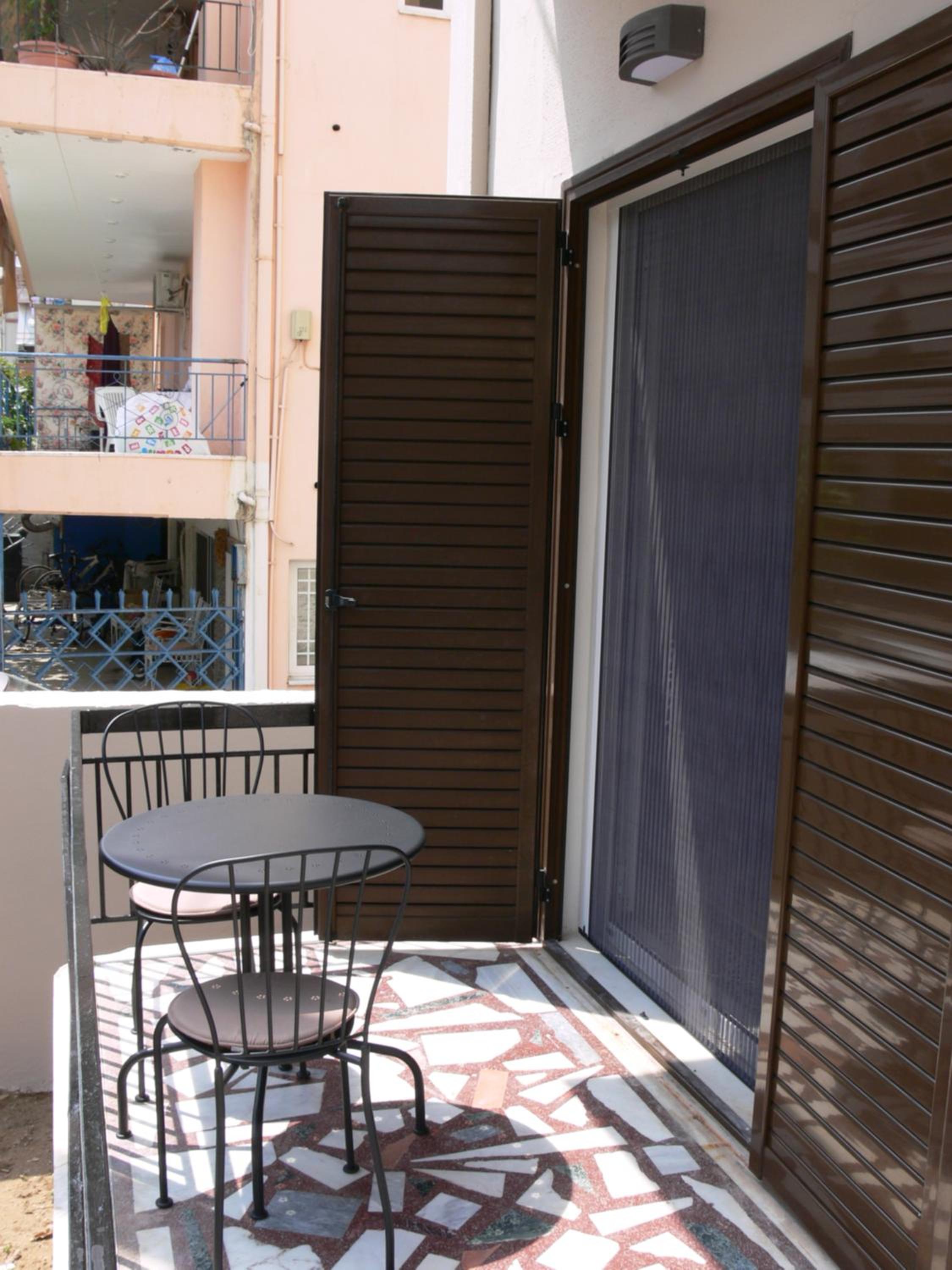 Eleni Apartments