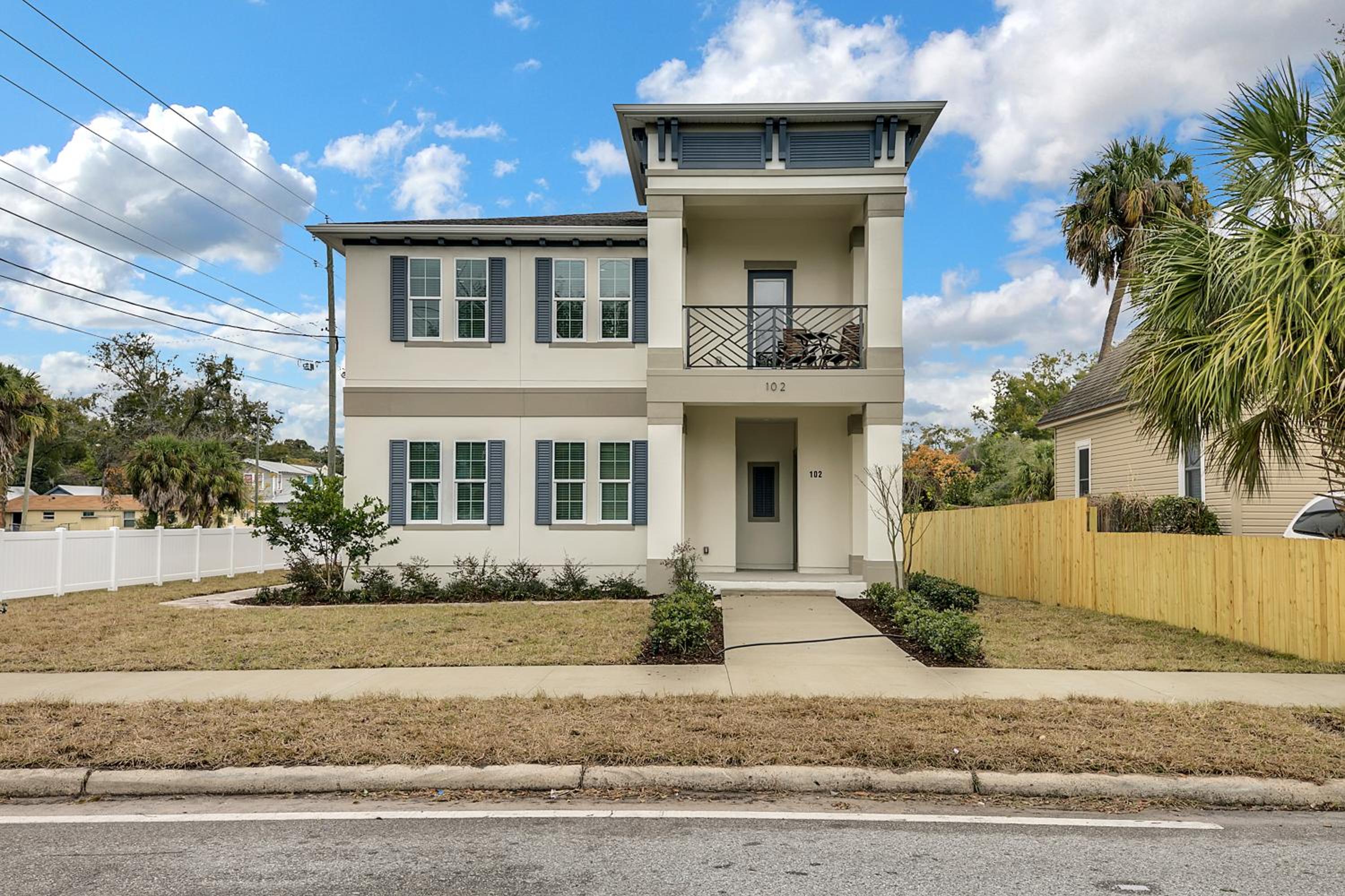 New 3/2 Duplex Minutes From Heart of Tampa -Unit B view 4