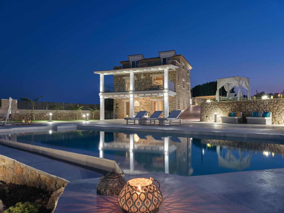 Arismari Luxury Villas