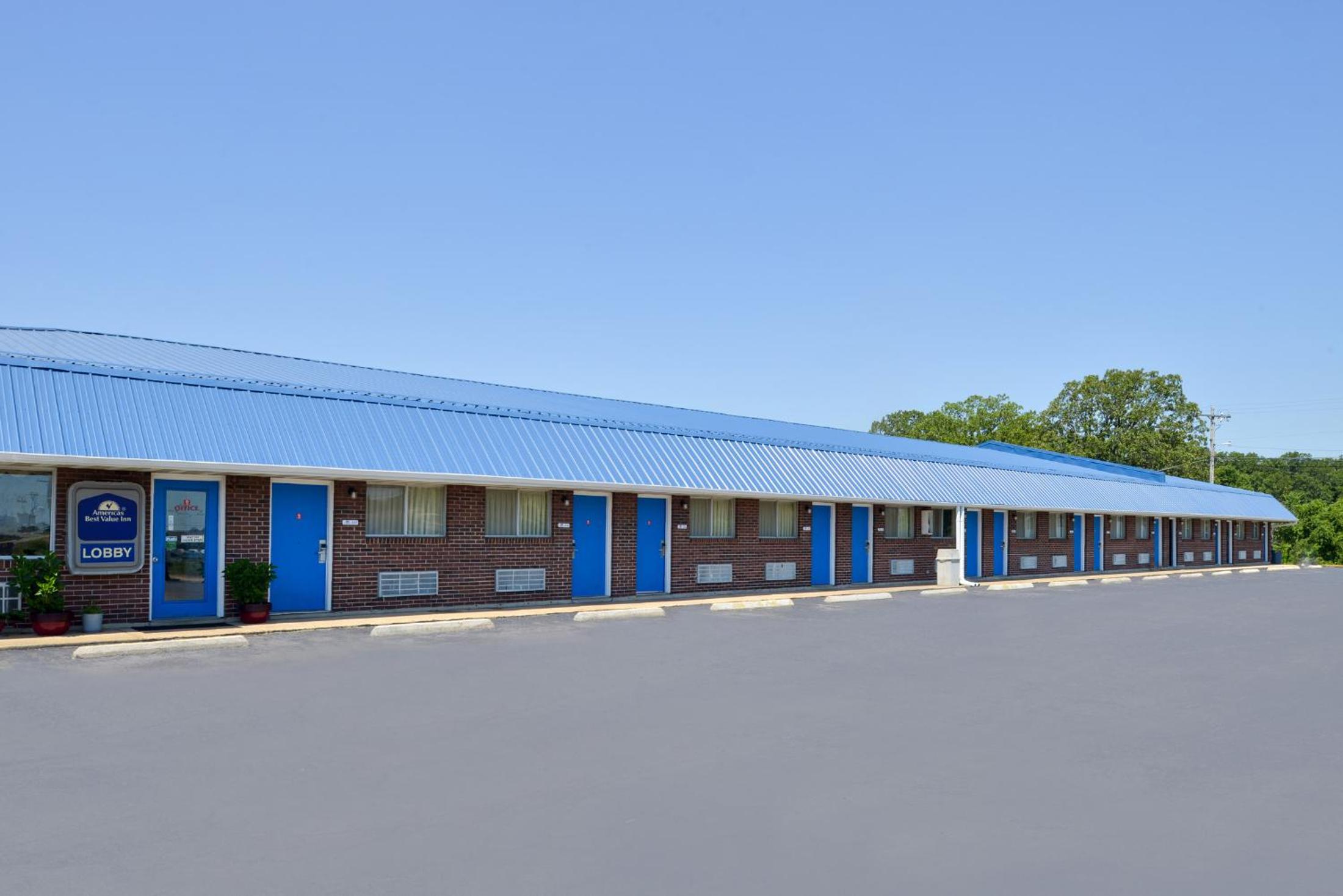 Americas Best Value Inn Sullivan view 4