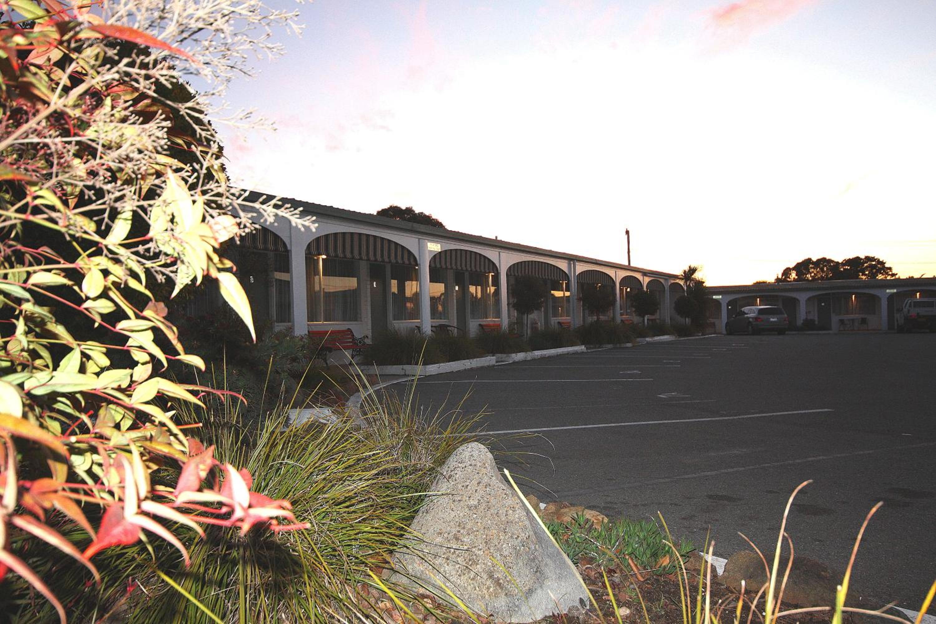 Hi Way Motor Inn