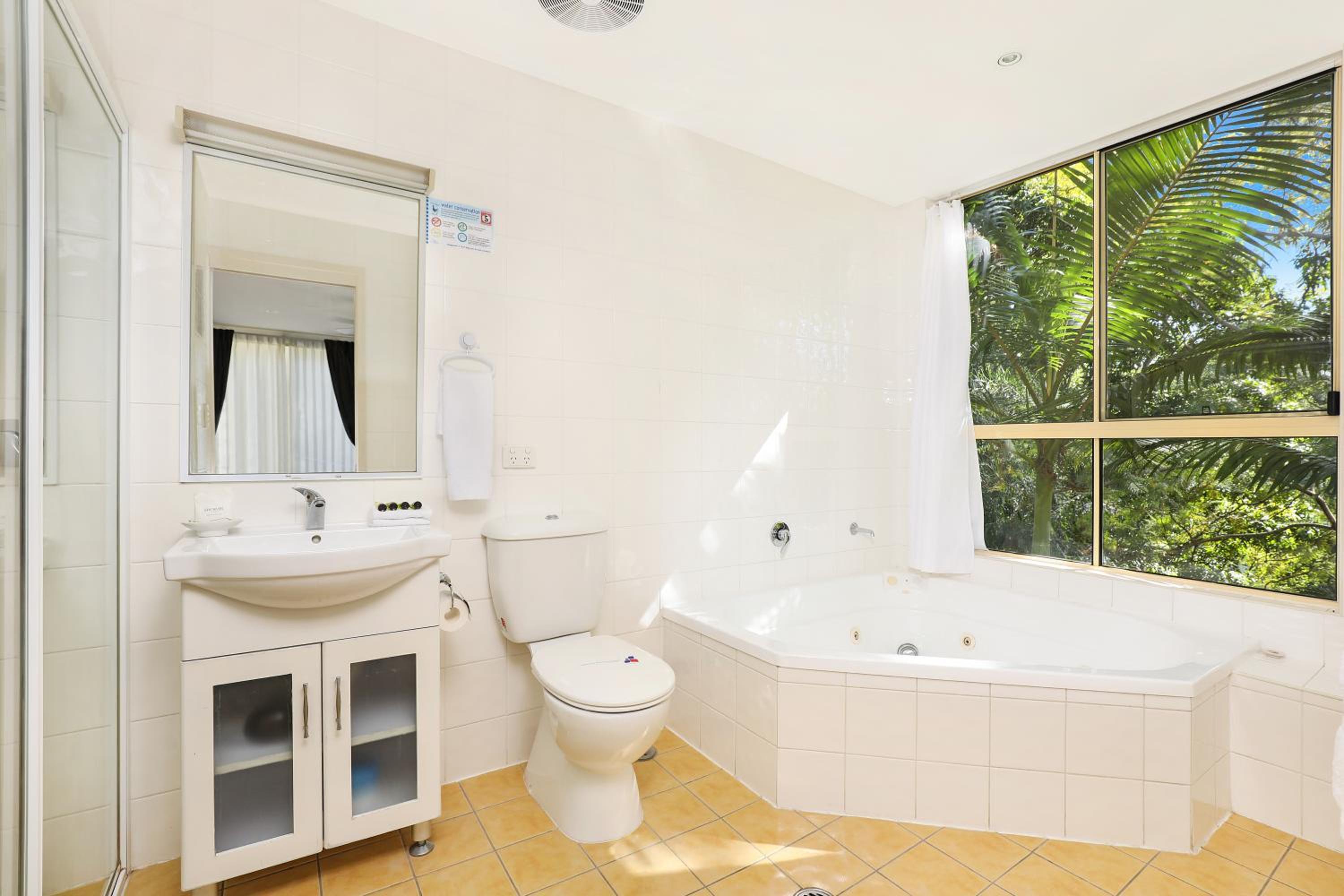 Caboolture Riverlakes Boutique Motel