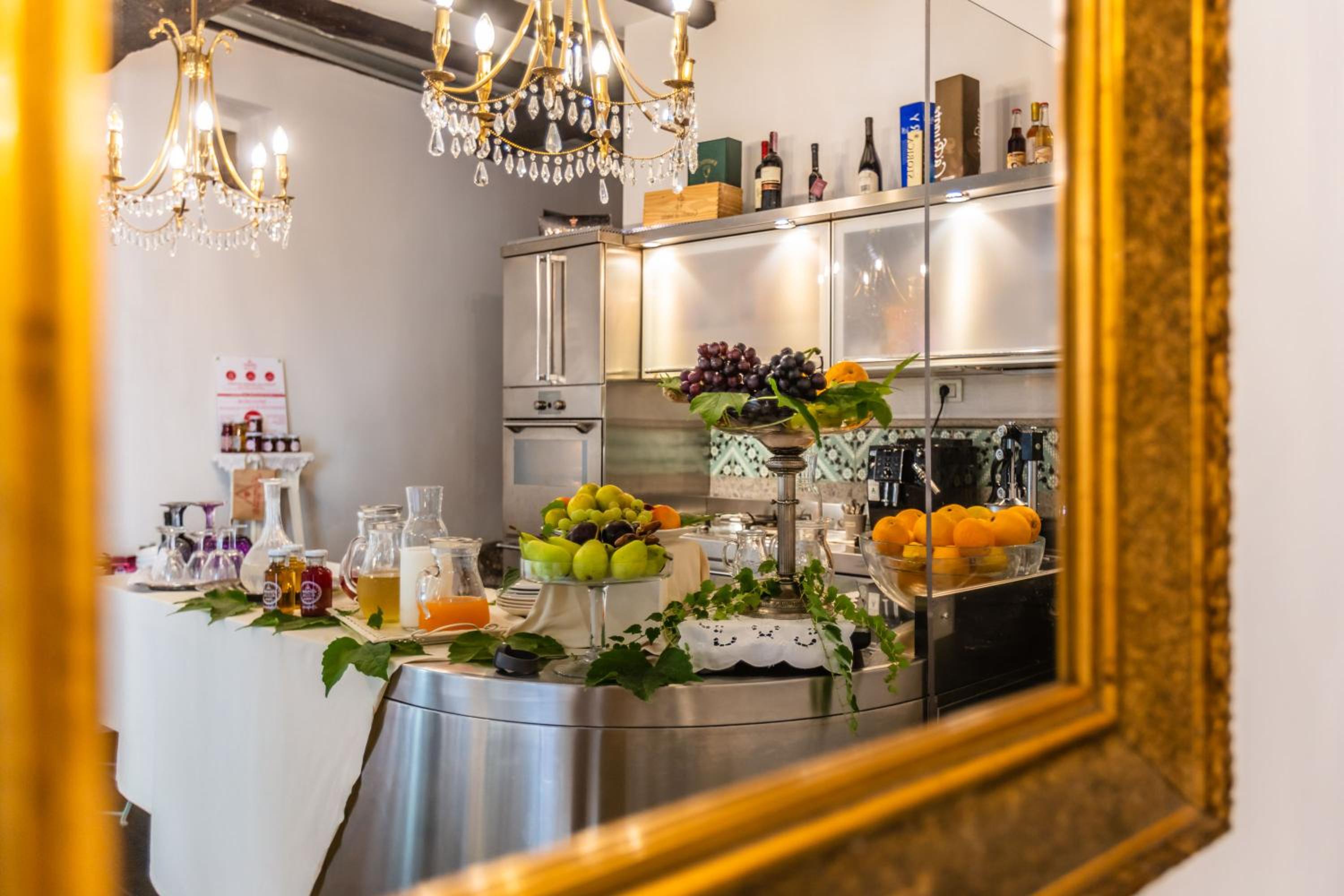 B&B dei Papi Boutique Hotel
