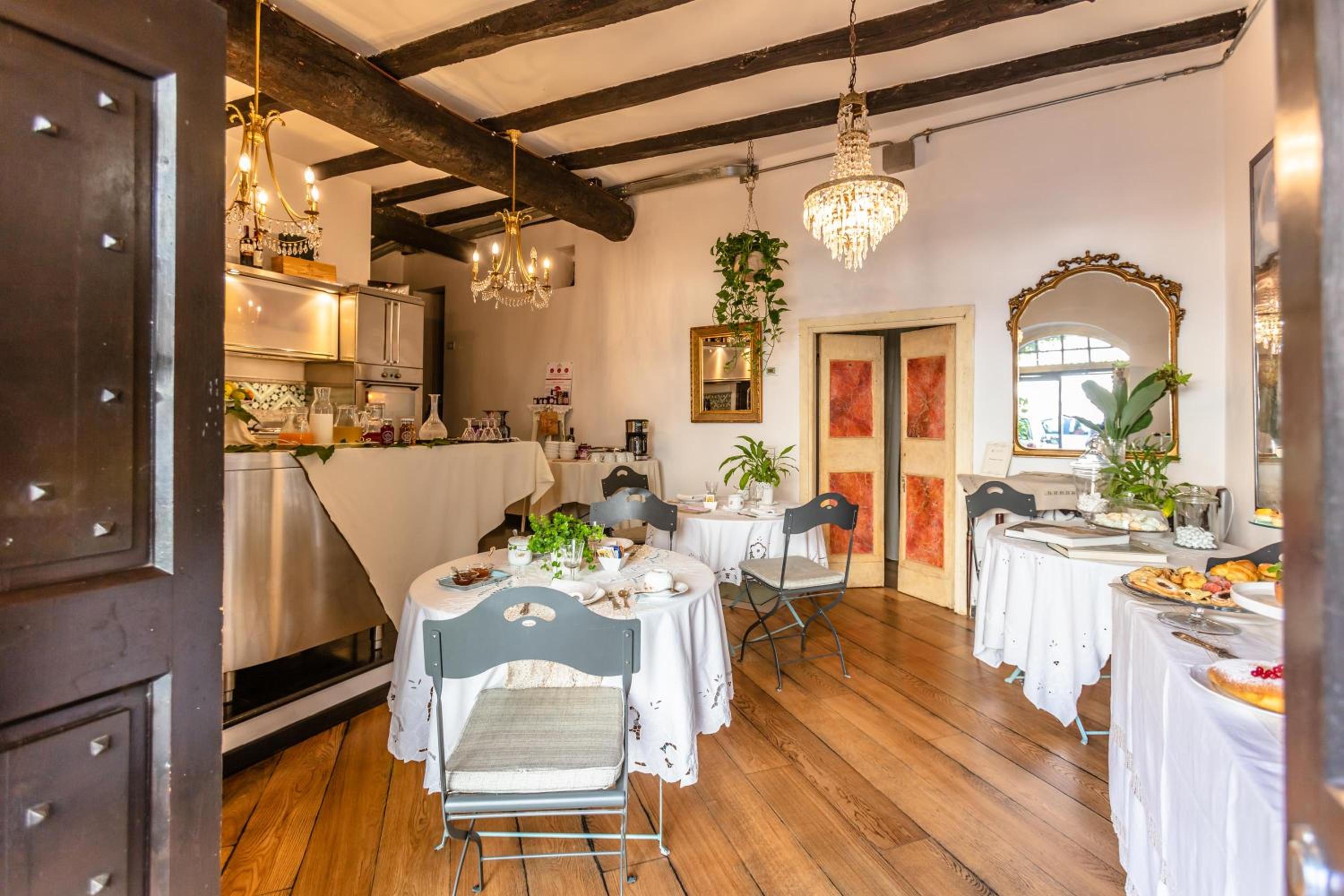 B&B dei Papi Boutique Hotel