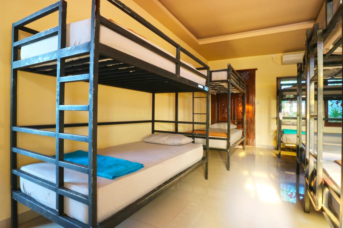 Hang Five Canggu Hostel