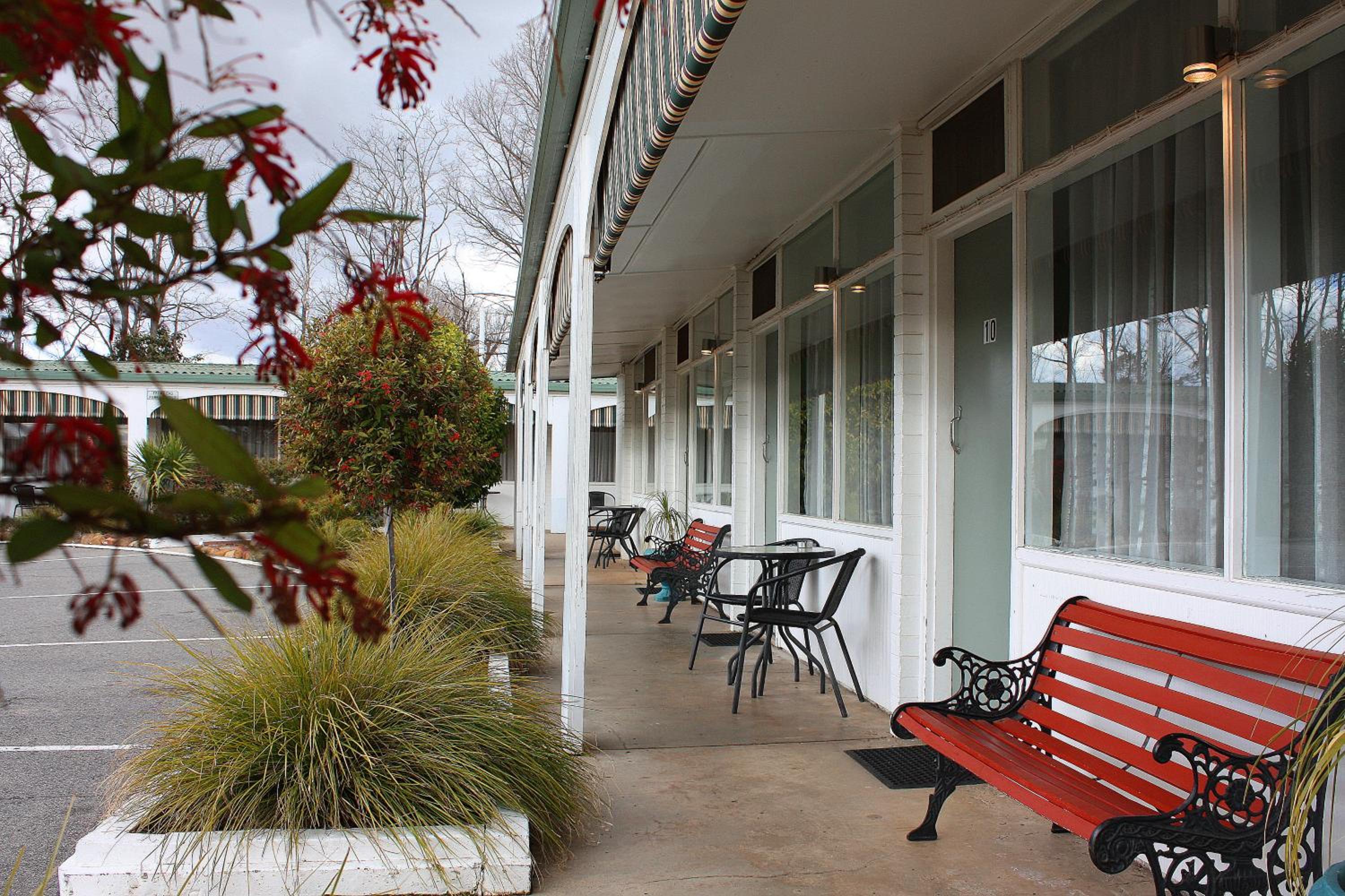Hi Way Motor Inn