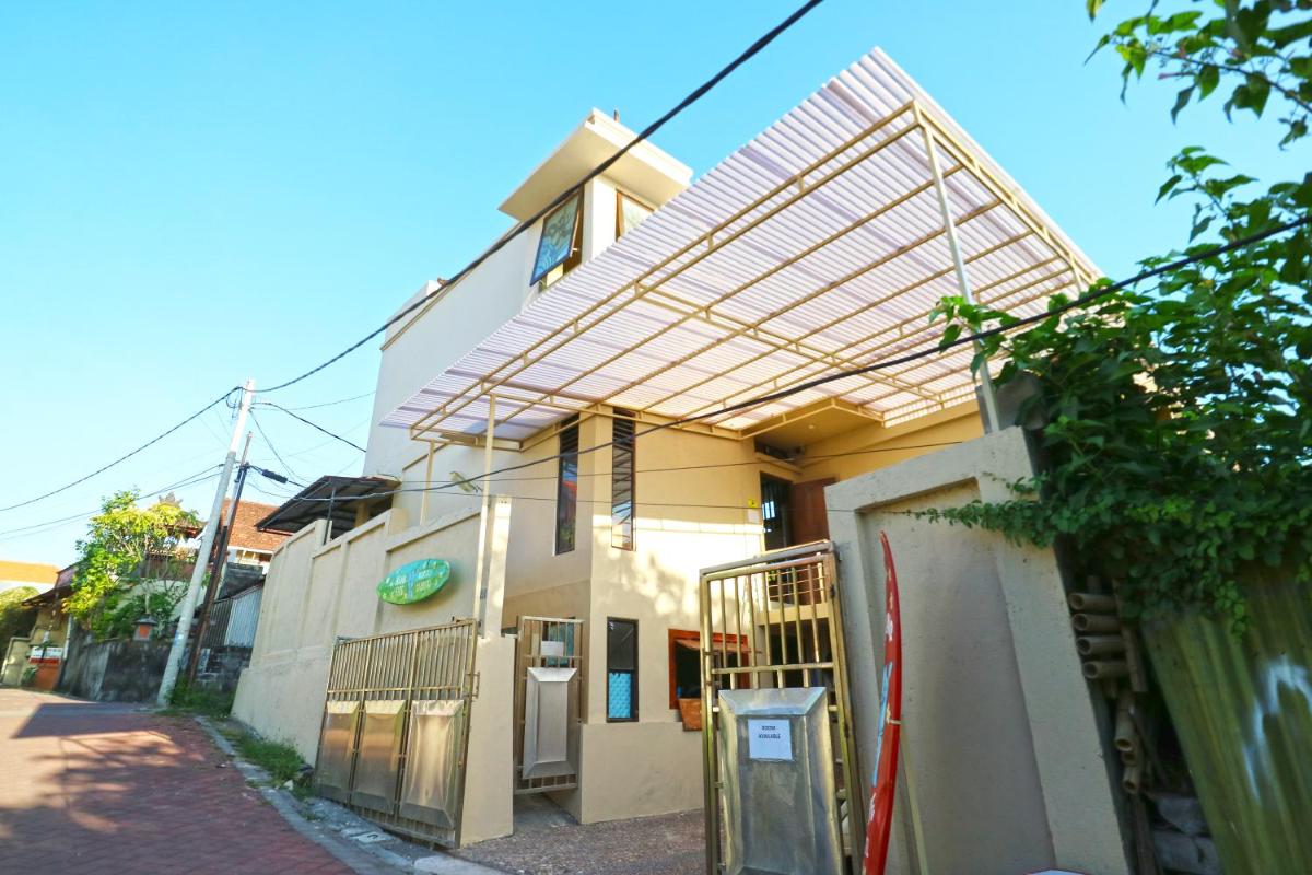 Hang Five Canggu Hostel