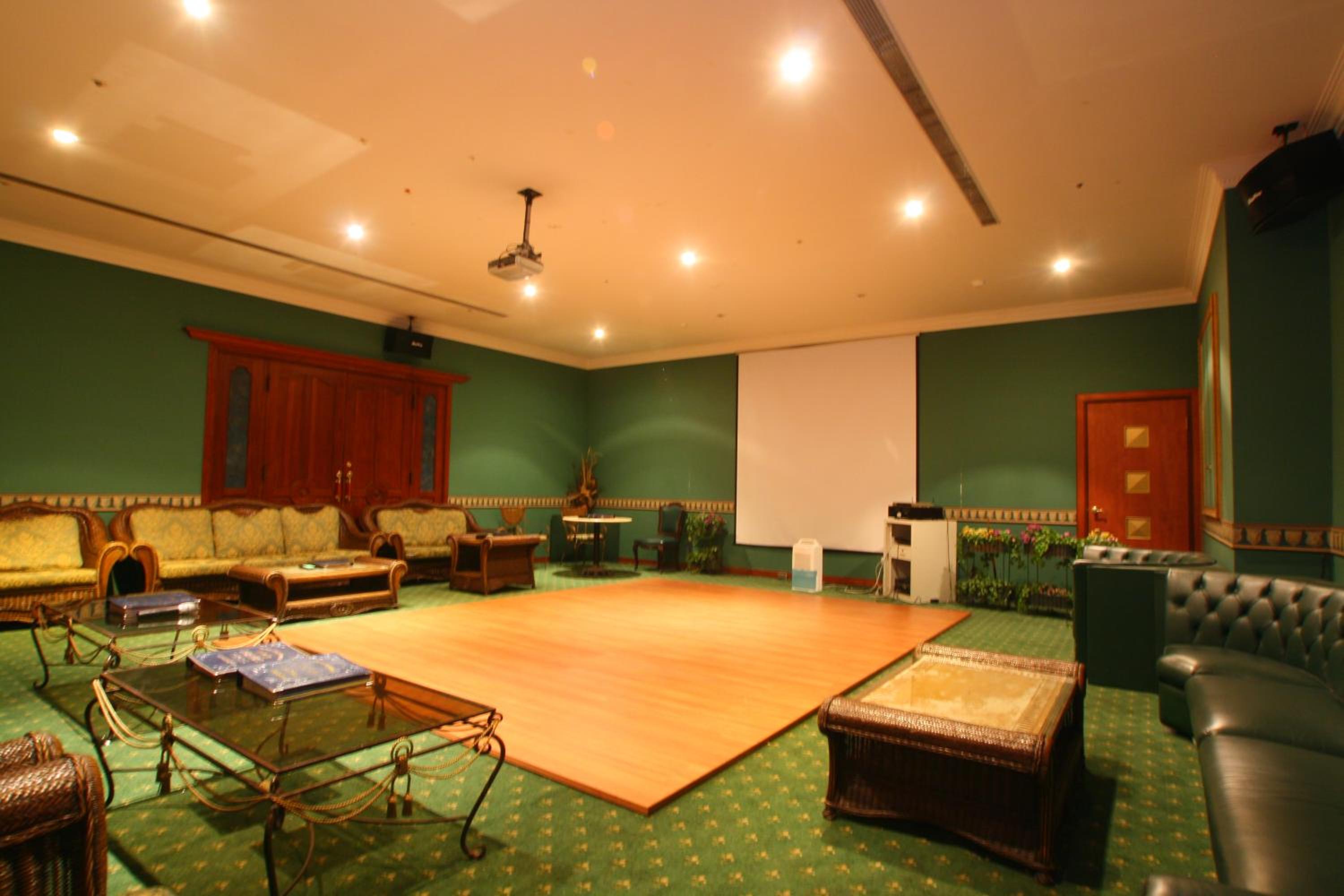meeting & event spaces