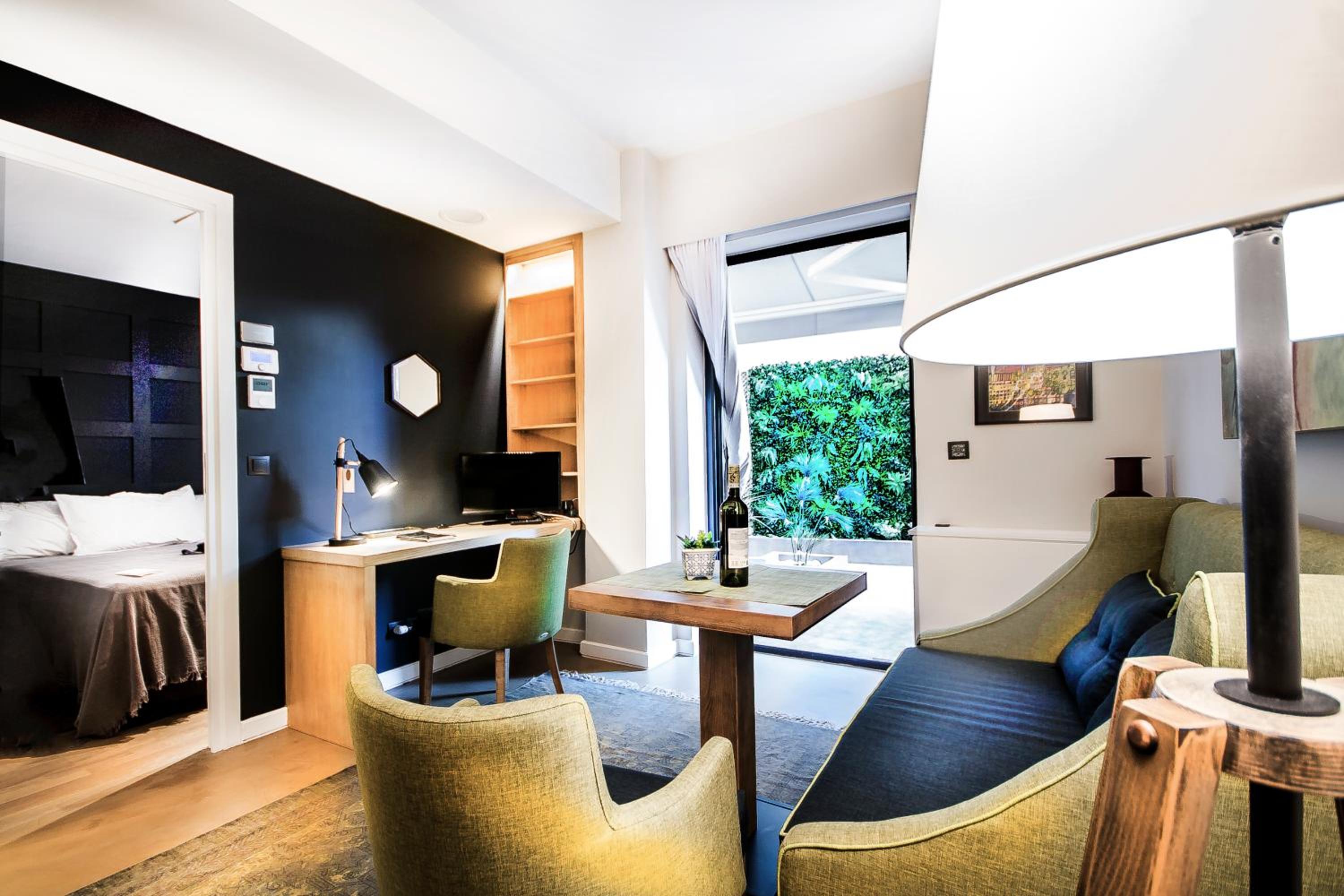 hotel room