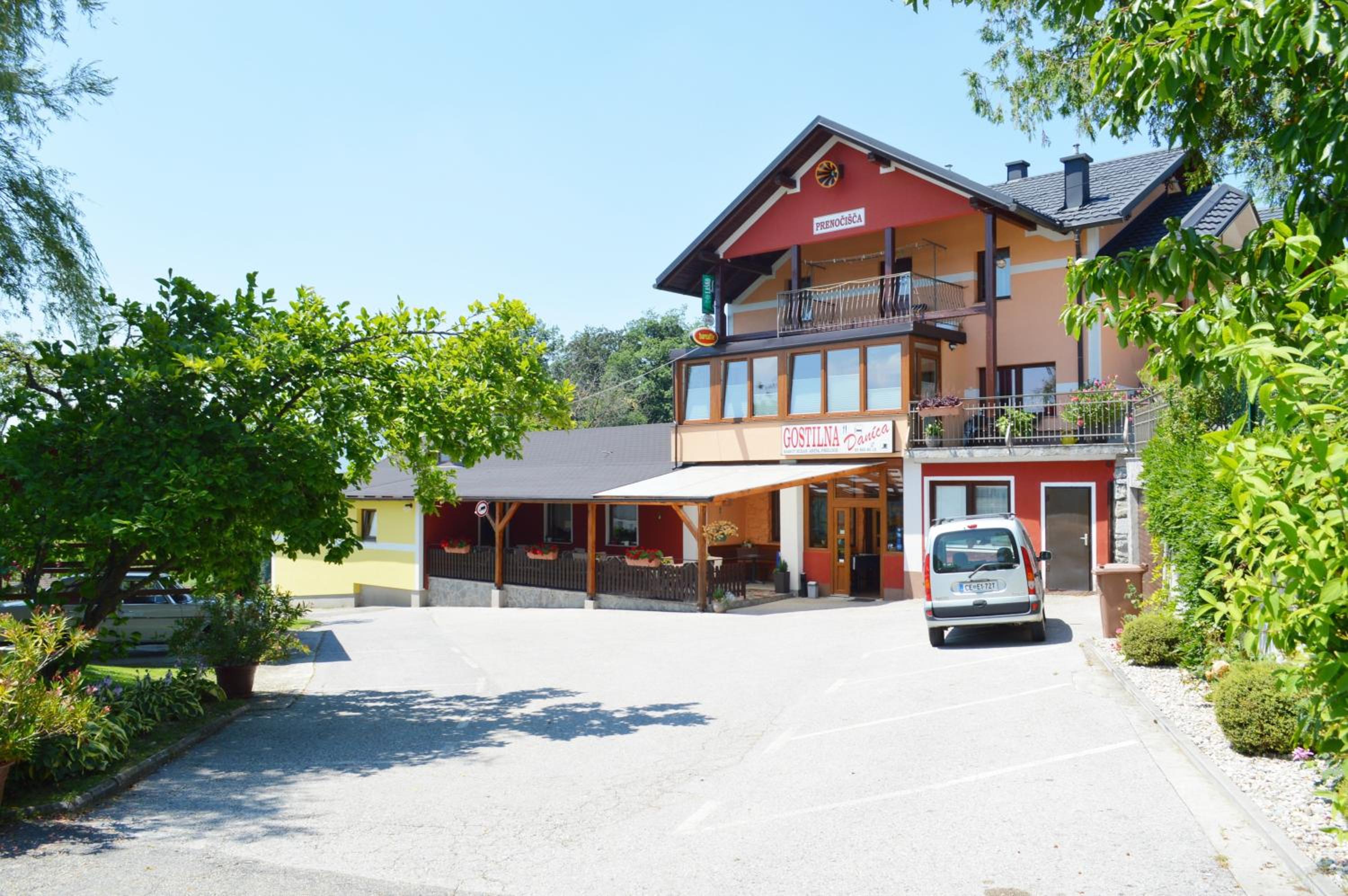 Hotel Gostilna s prenocisci Danica - Image 1