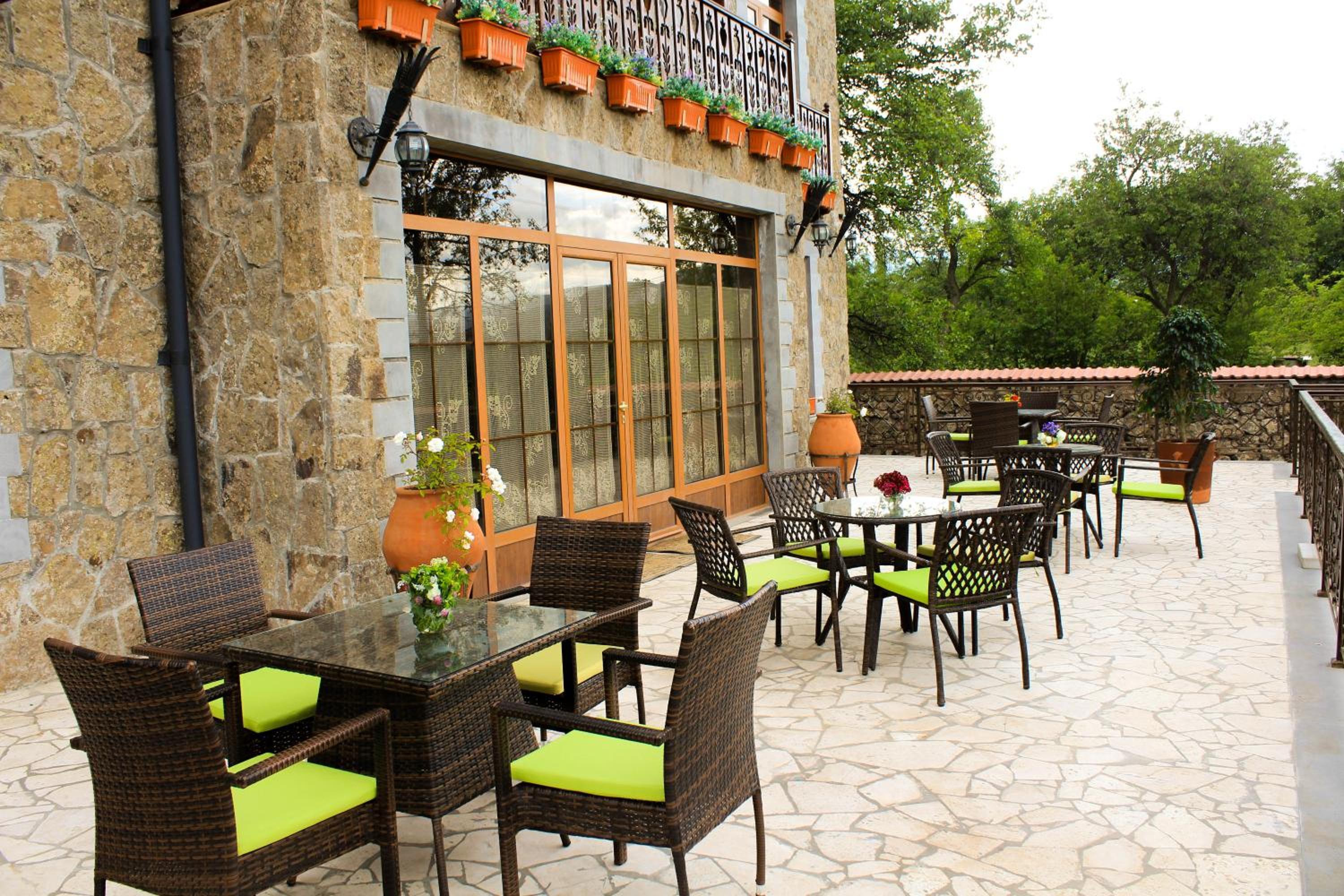 Garni HinYard