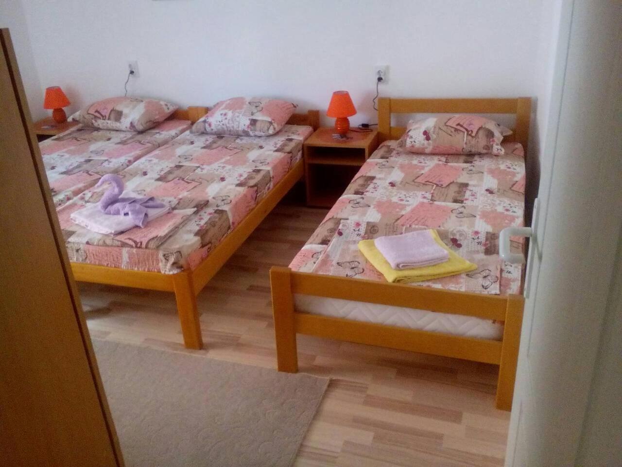 Photo 33