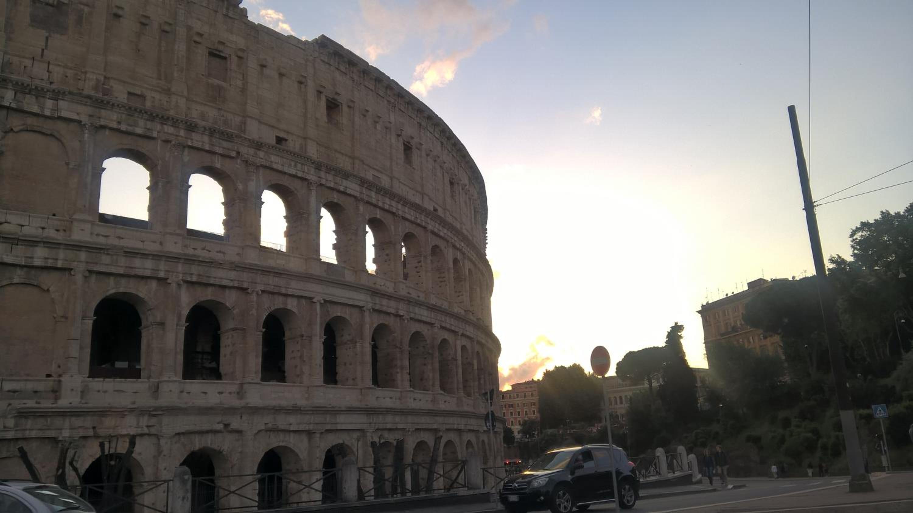 Around The Corner Colosseo B&B