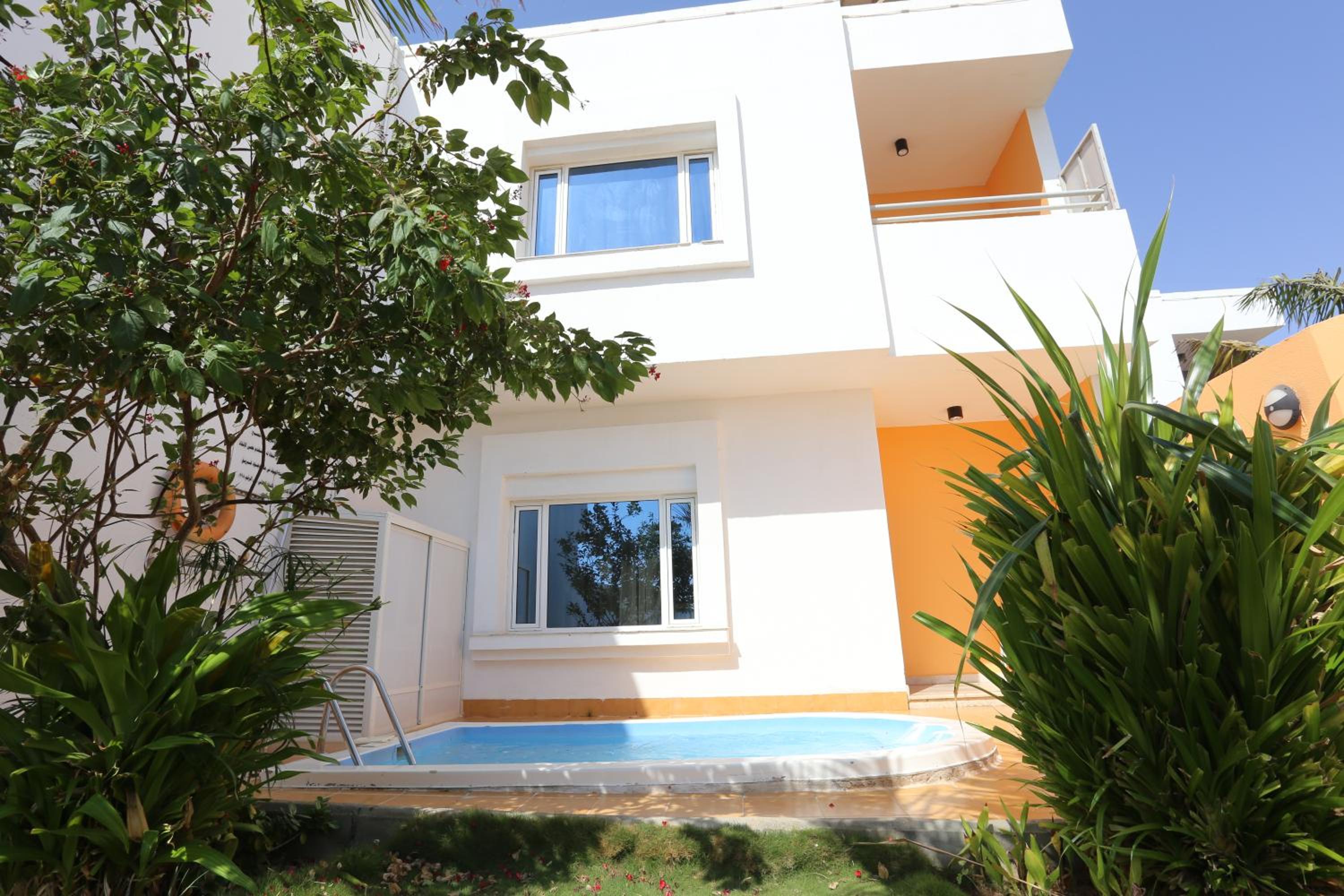 Al Jar Resort - Families Only