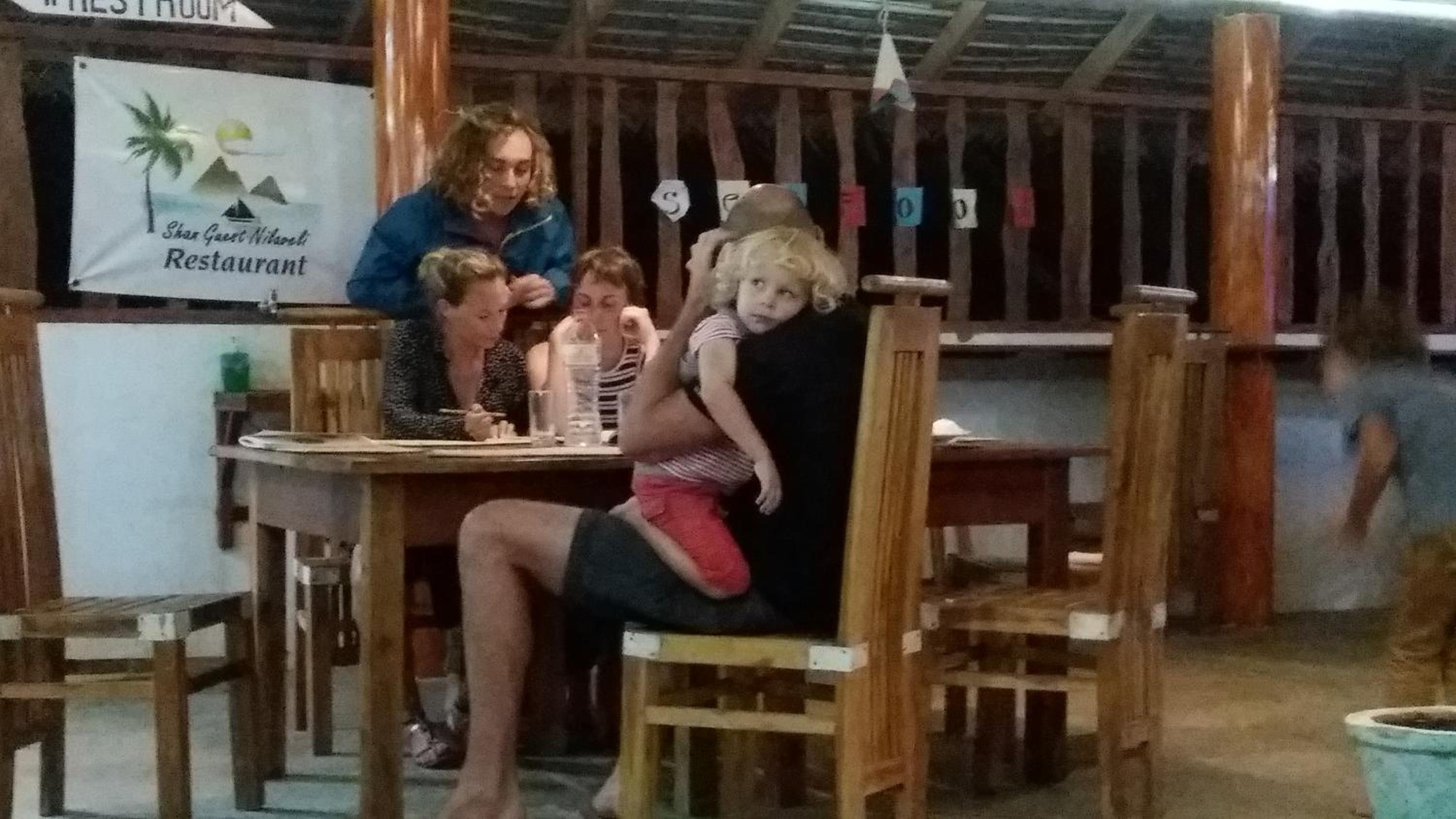 Shan Guest and Restaurant Nilaveli