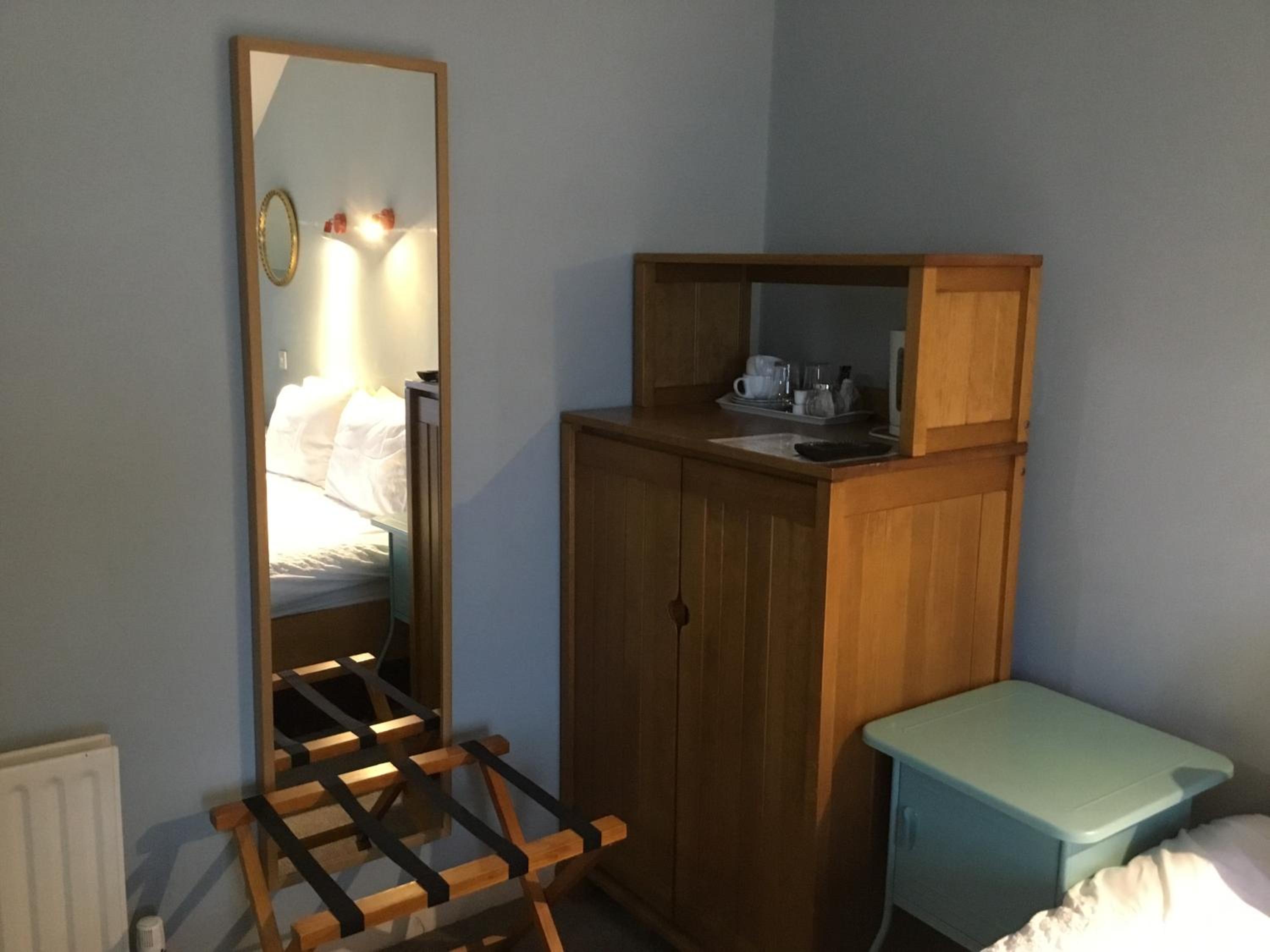 Rolling Wave Guesthouse
