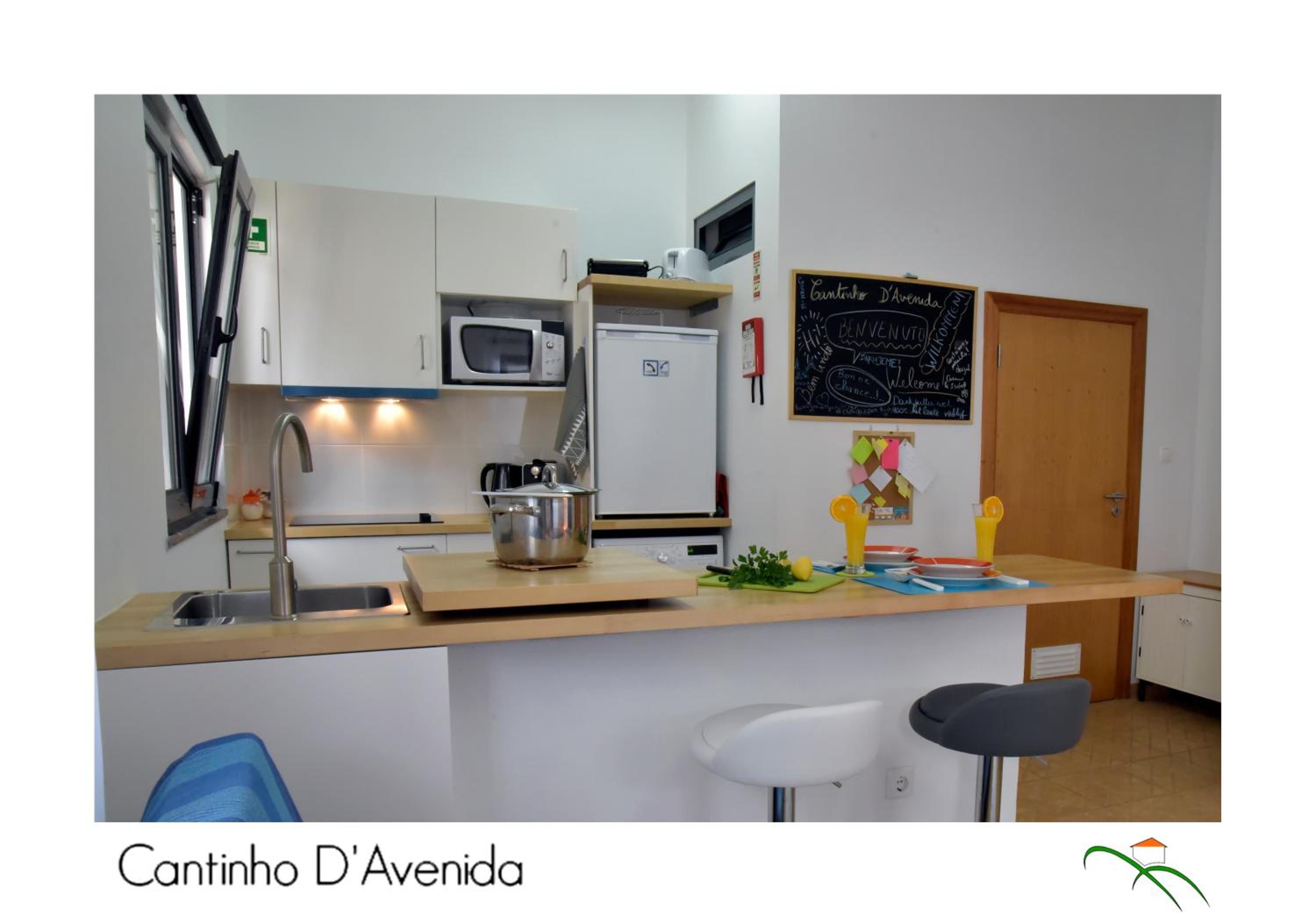 Cantinho D'Avenida en Velas — kitchen