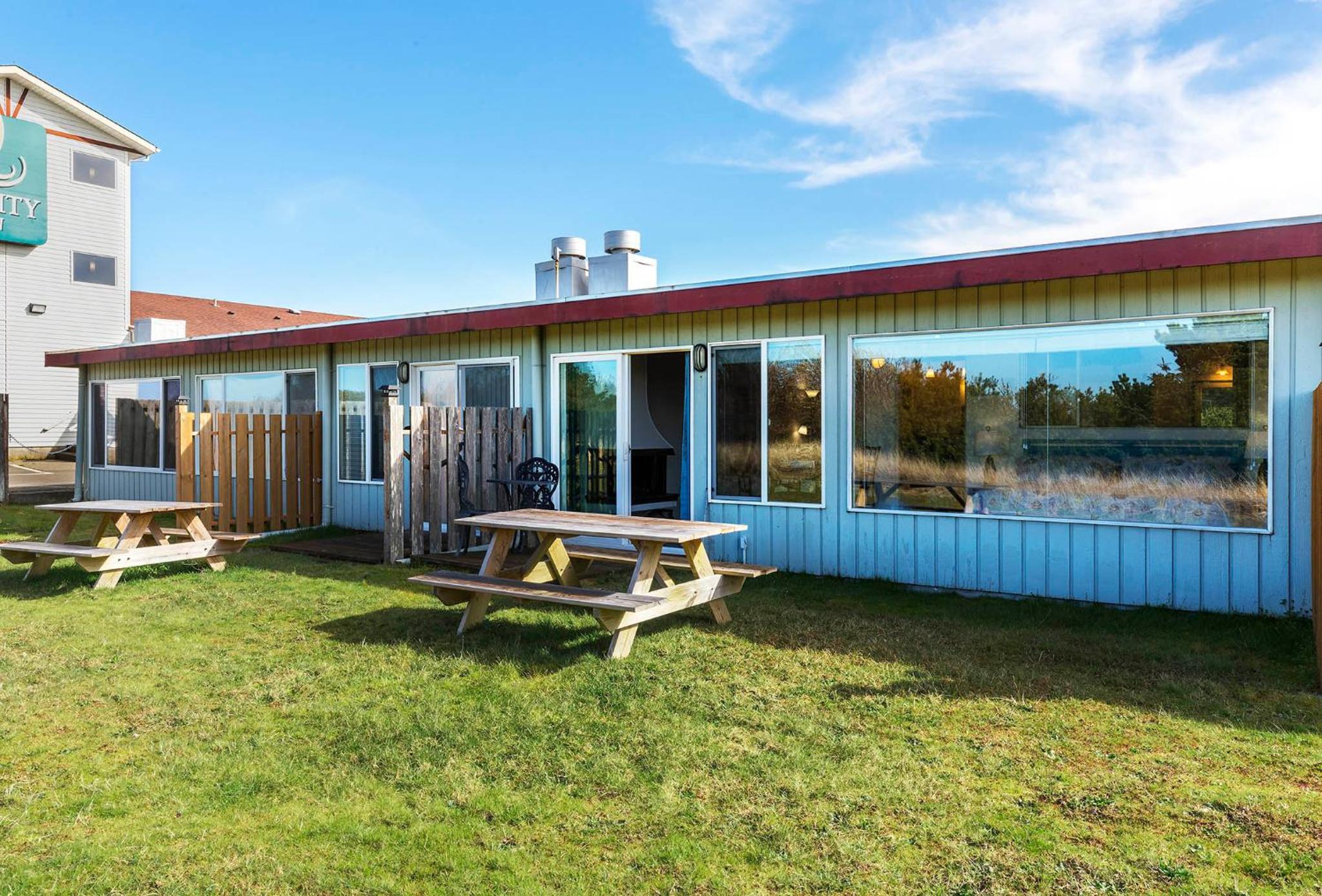 Hotel Sandy Days Condo - Image 1