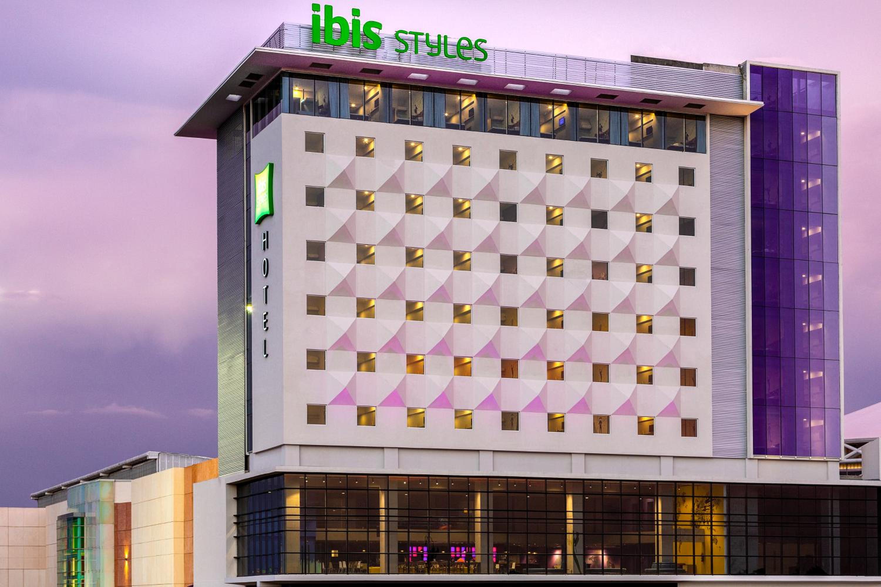 Hotel Ibis Styles Merida Galerias - Image 1