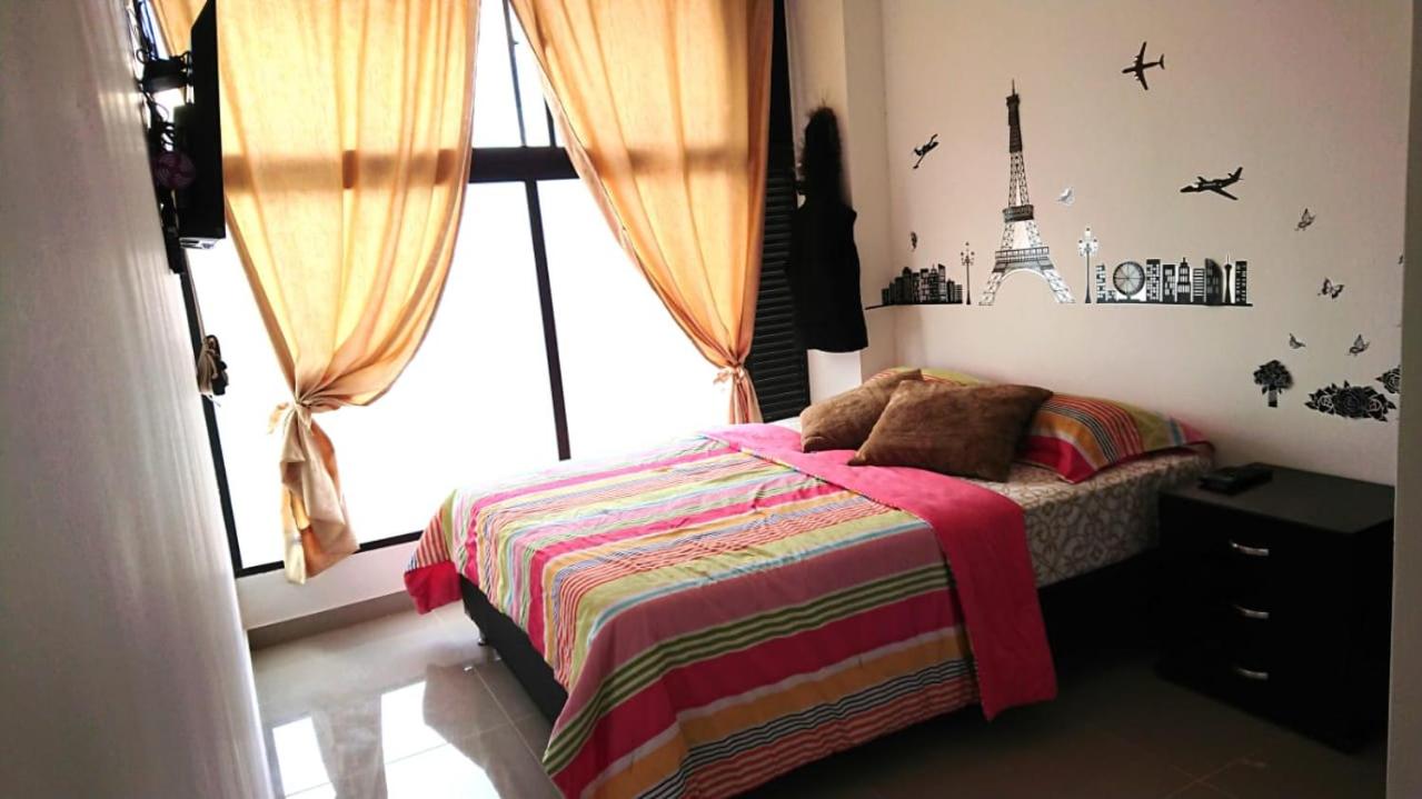 Apartasuites Medellin Los Molinos