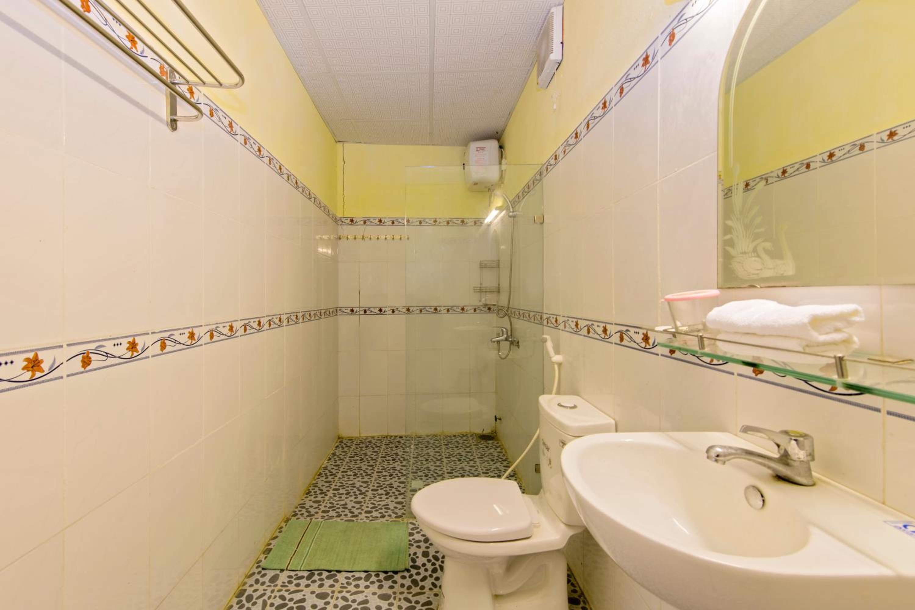 Bougain Villeas Homestay