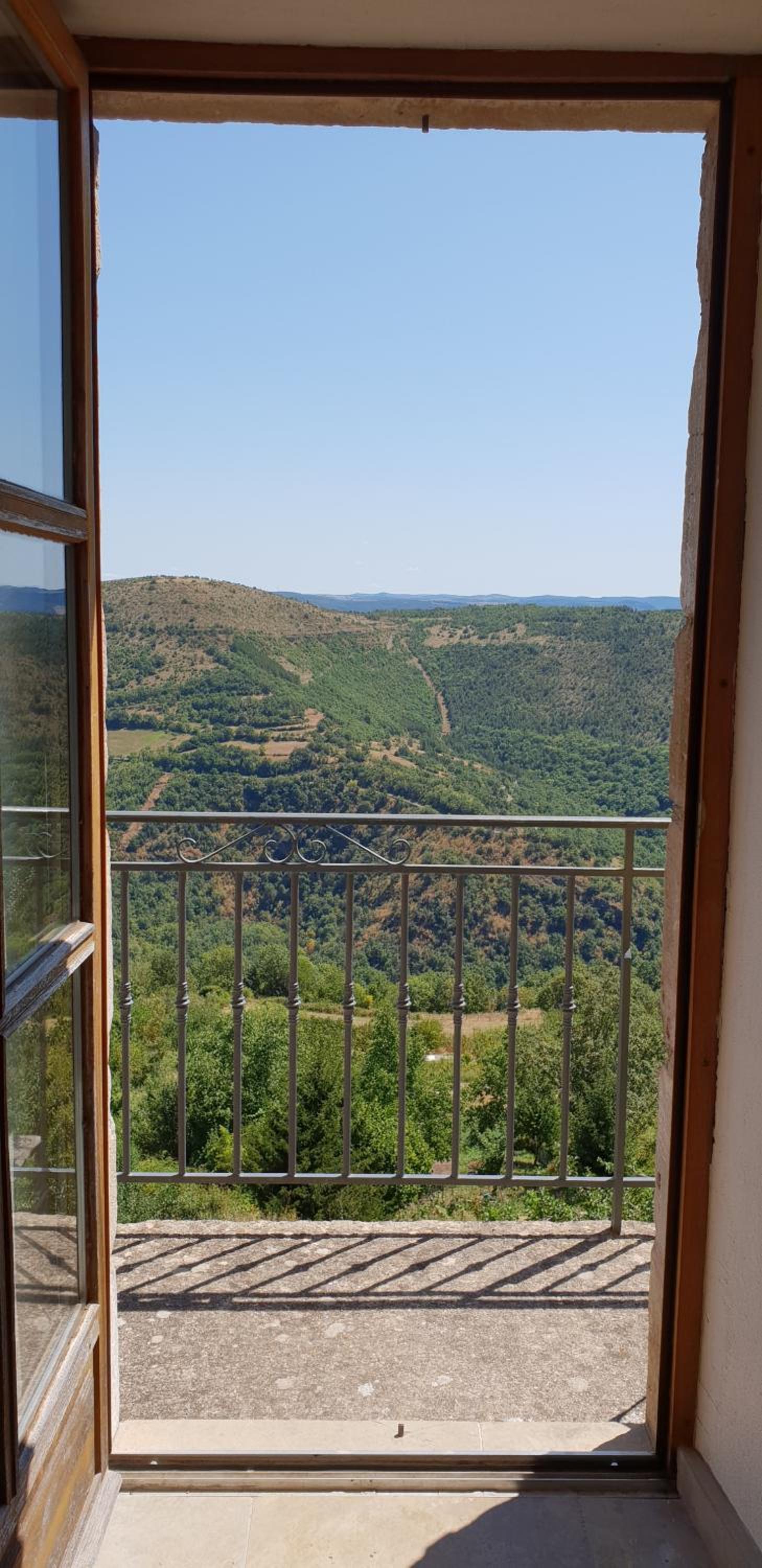 La Petite Maison des Artistes view 2