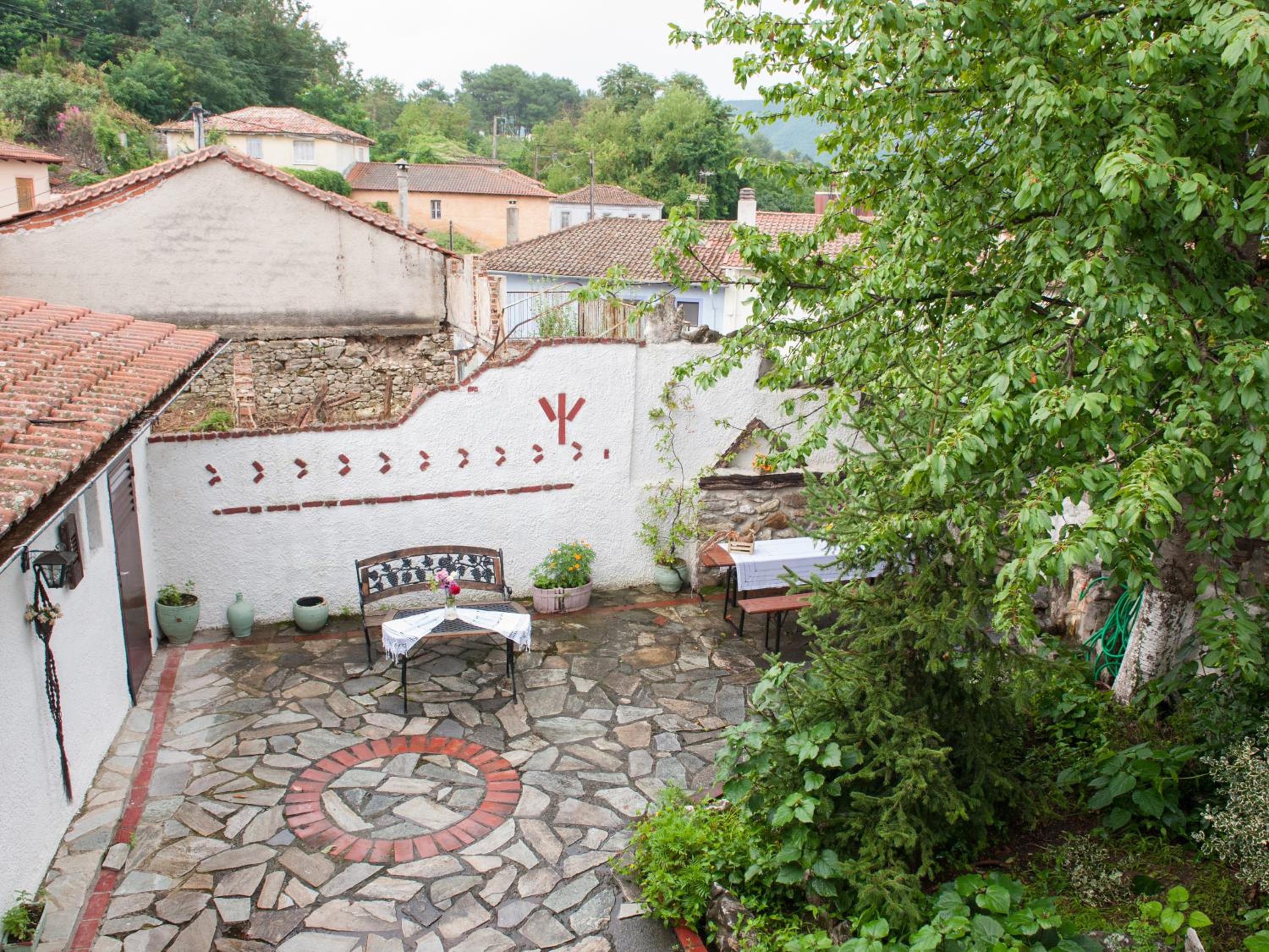 Guesthouse Xenios Zeus view 3