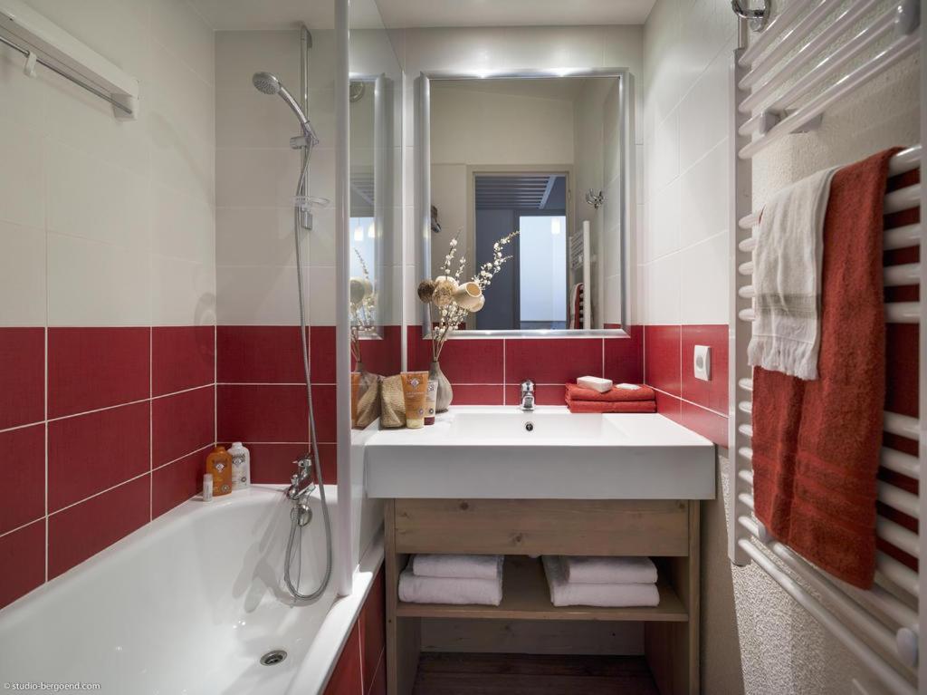 Appartement La Tania 2 pièces garage dans chalet pied pistes