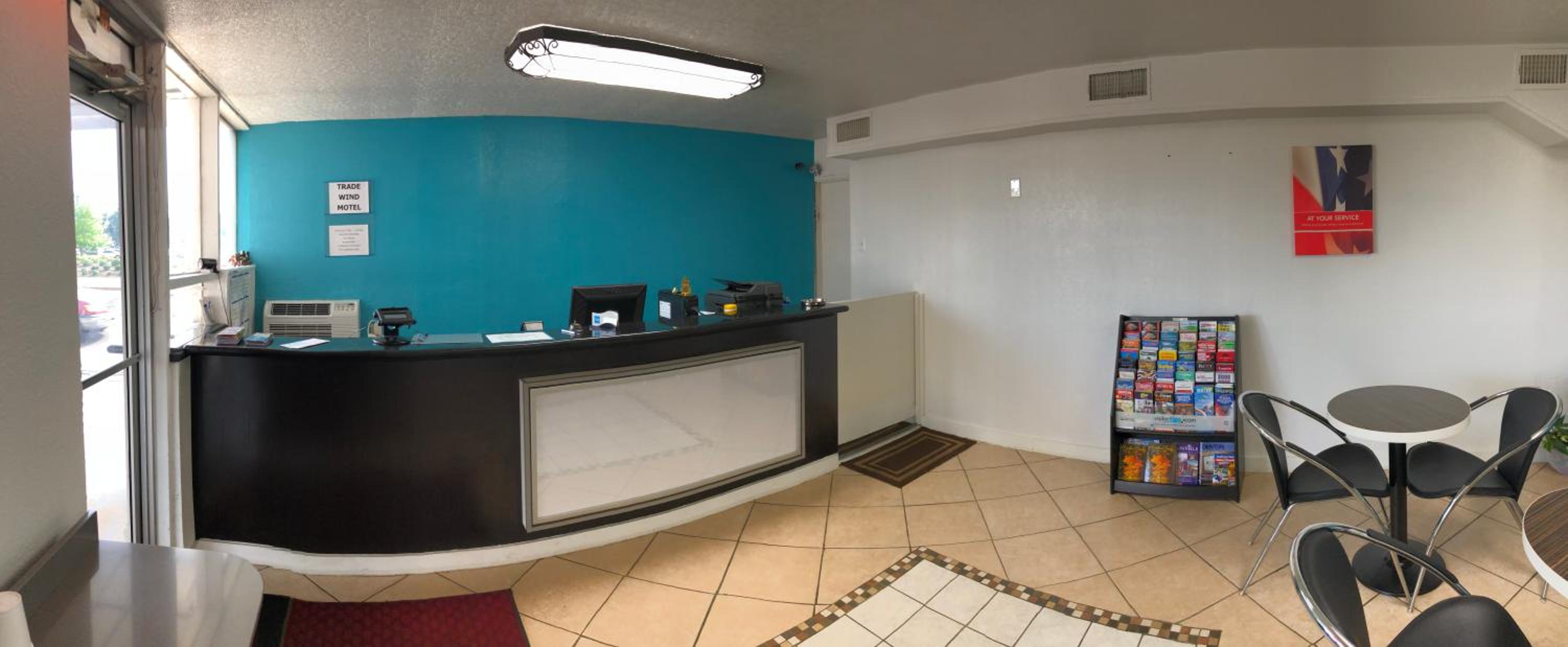Trade Wind Motel Jacksonville TX US 69 view 5