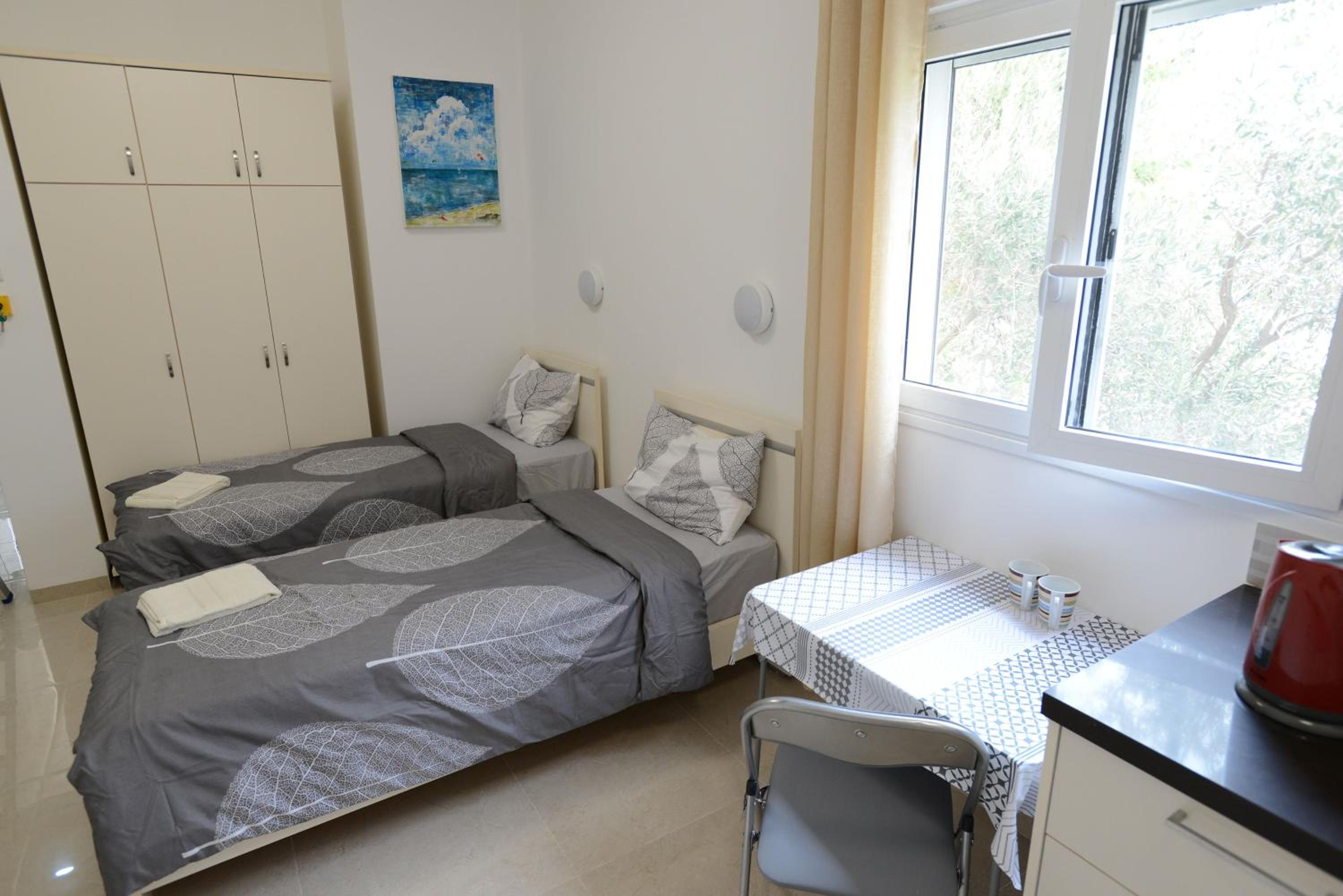 Olga Beach Apartment 28 view 5