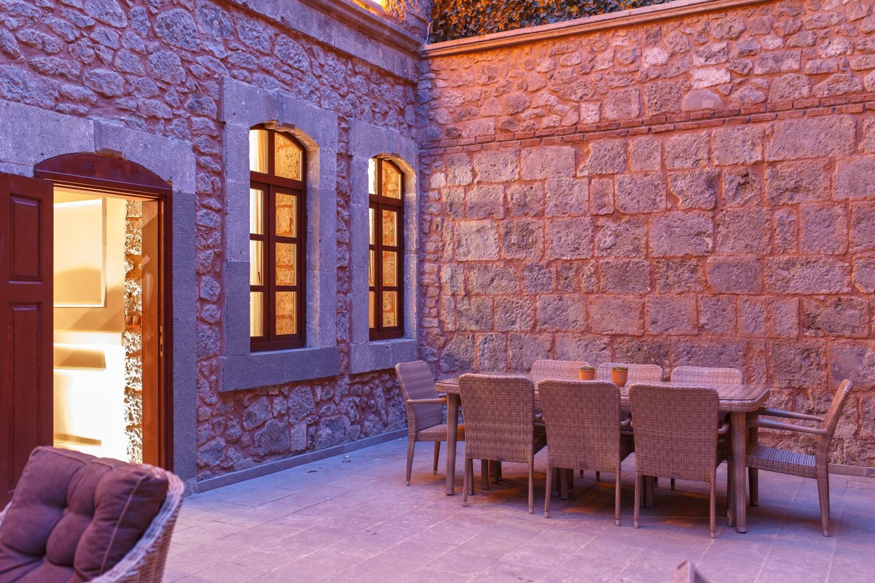 Verula City Luxury Villa