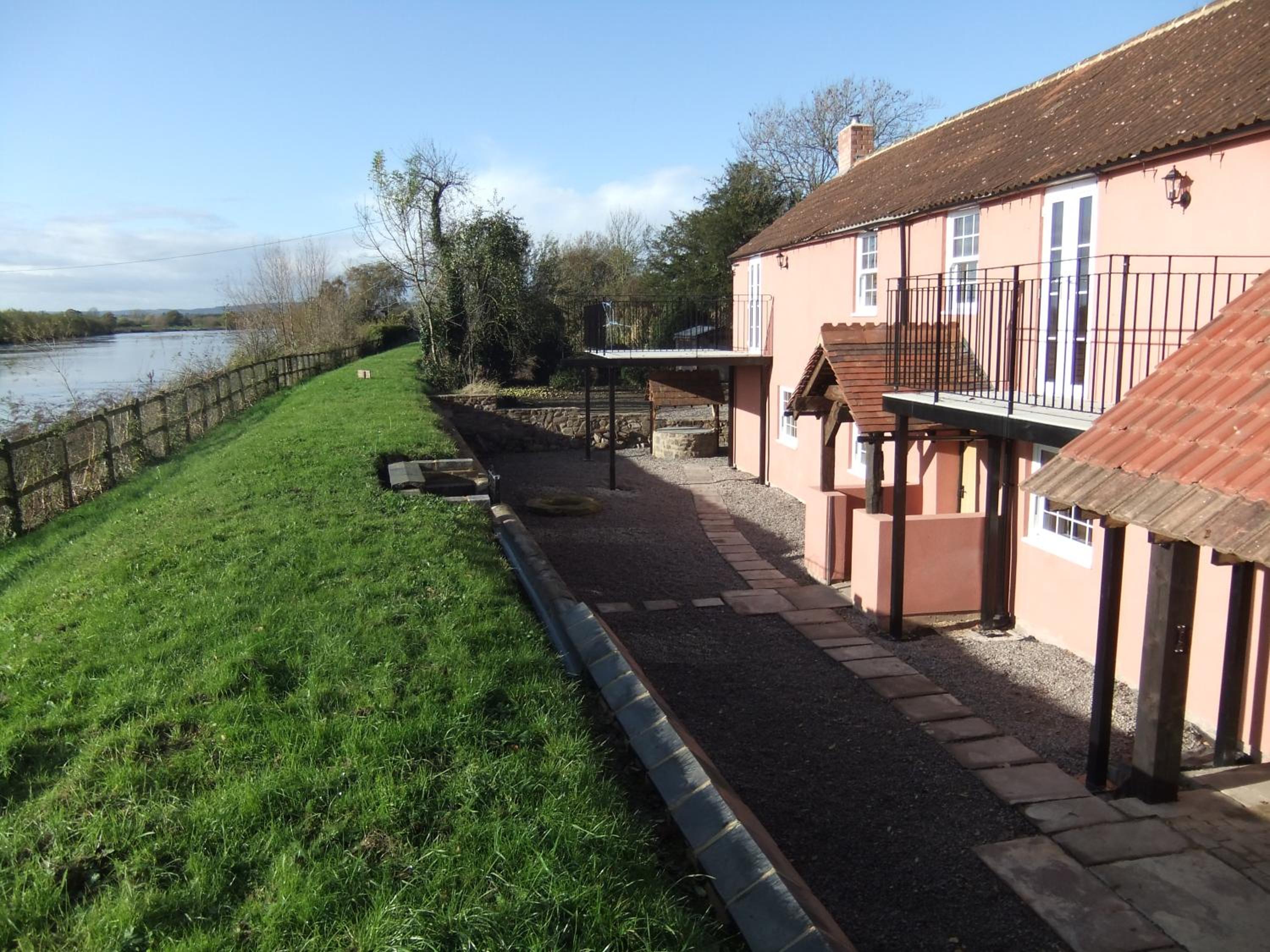 Pershbrook Cottage & Garden view 2
