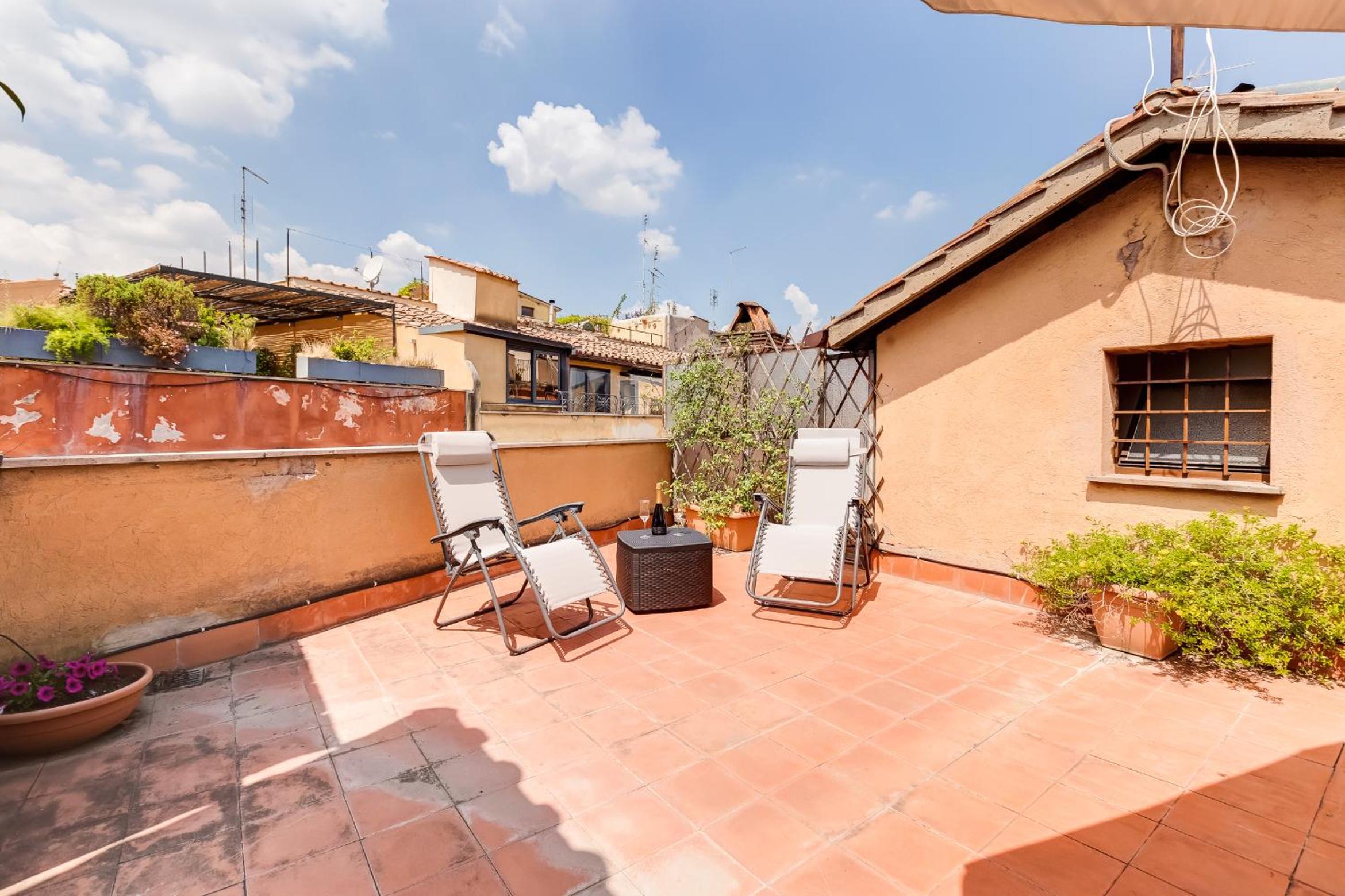Romantic house with terrace photo 5