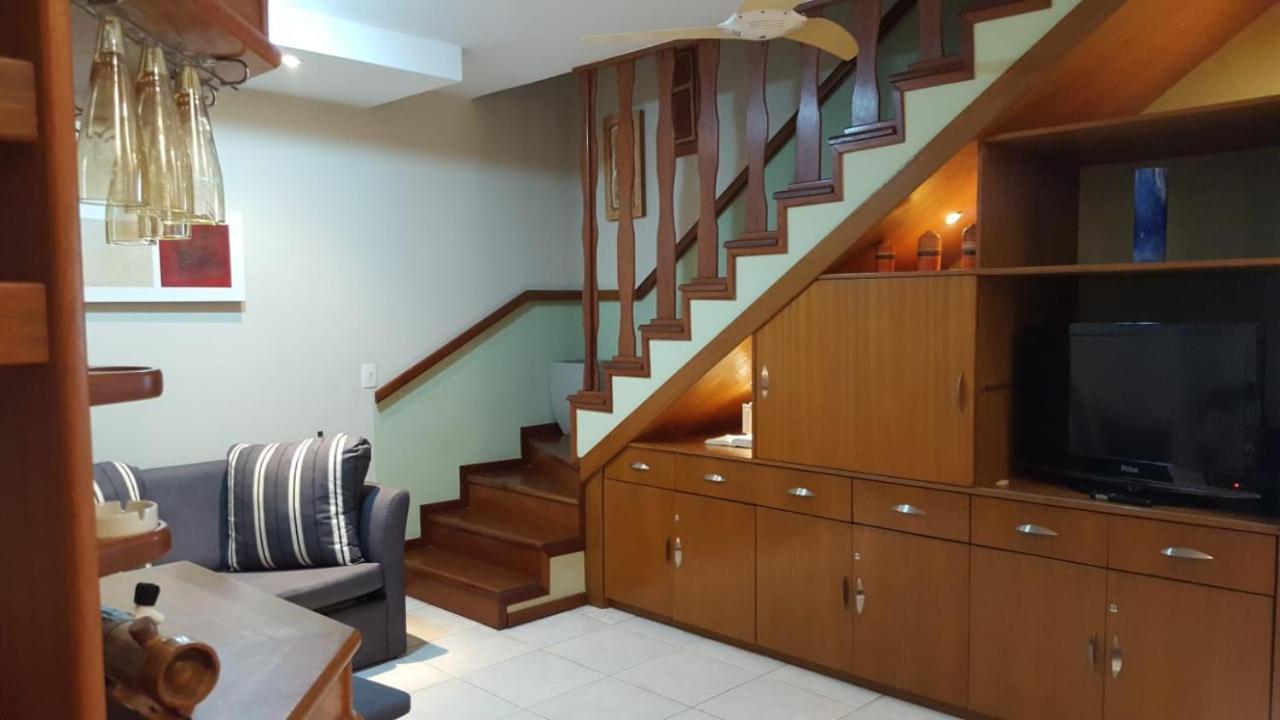 Casa Banho de Mar à 1 quadra da praia com Piscina, Wi-Fi e Ar condicionado