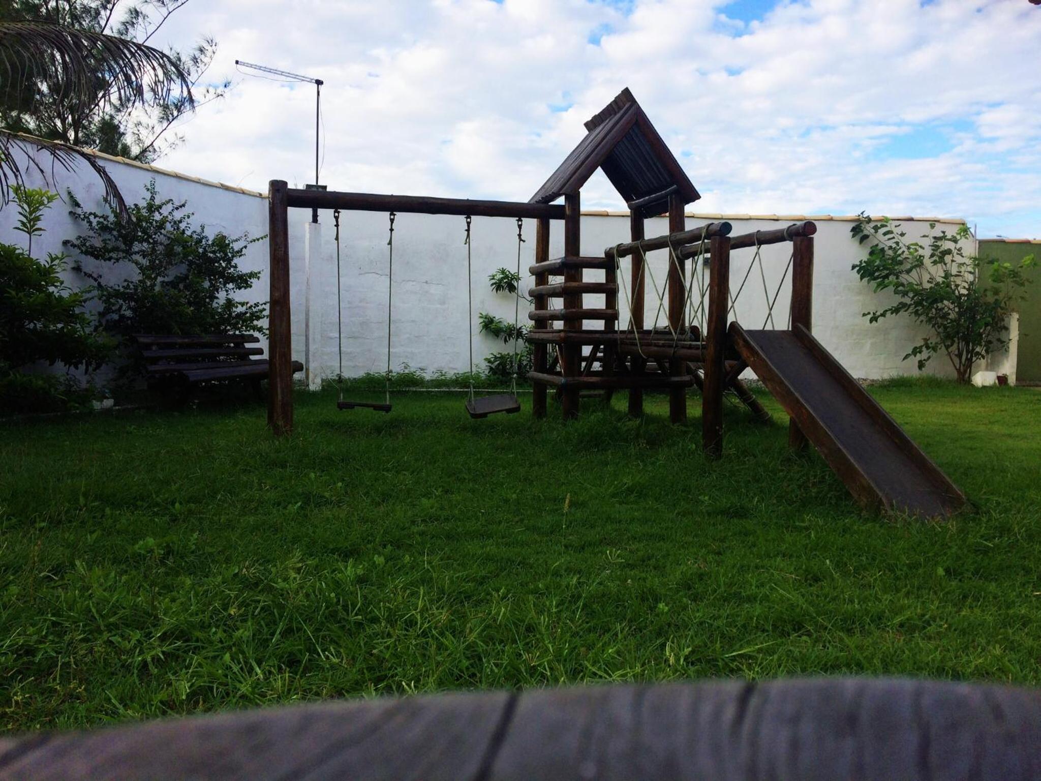 Casa Banho de Mar à 1 quadra da praia com Piscina, Wi-Fi e Ar condicionado
