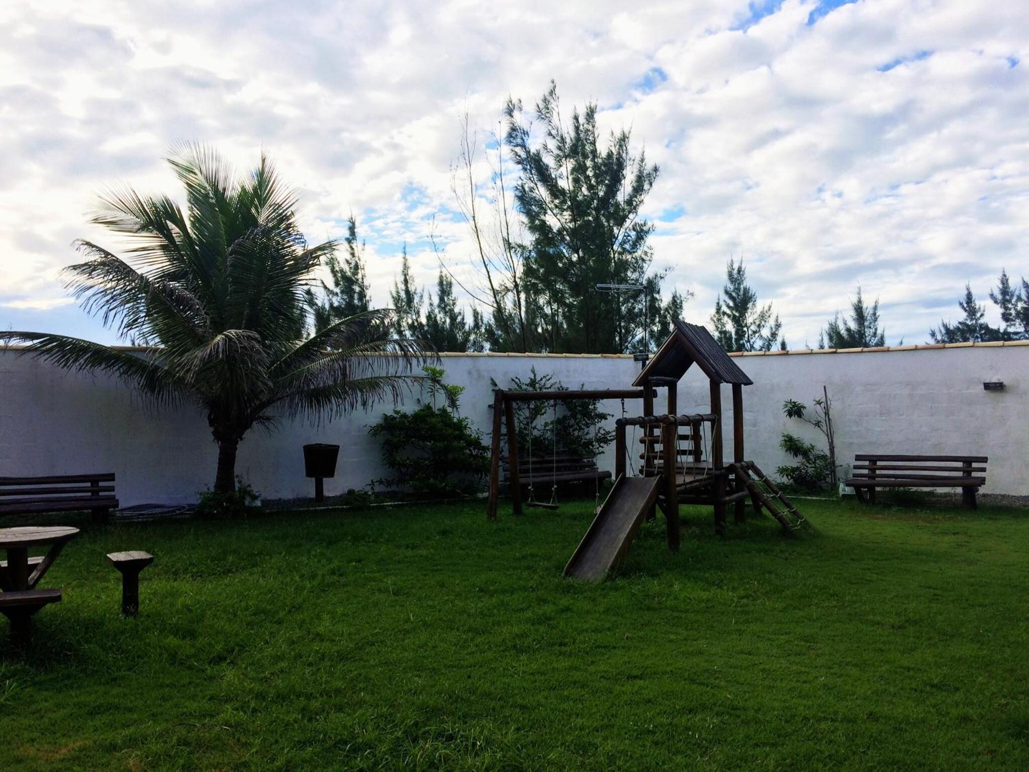 Casa Banho de Mar à 1 quadra da praia com Piscina, Wi-Fi e Ar condicionado