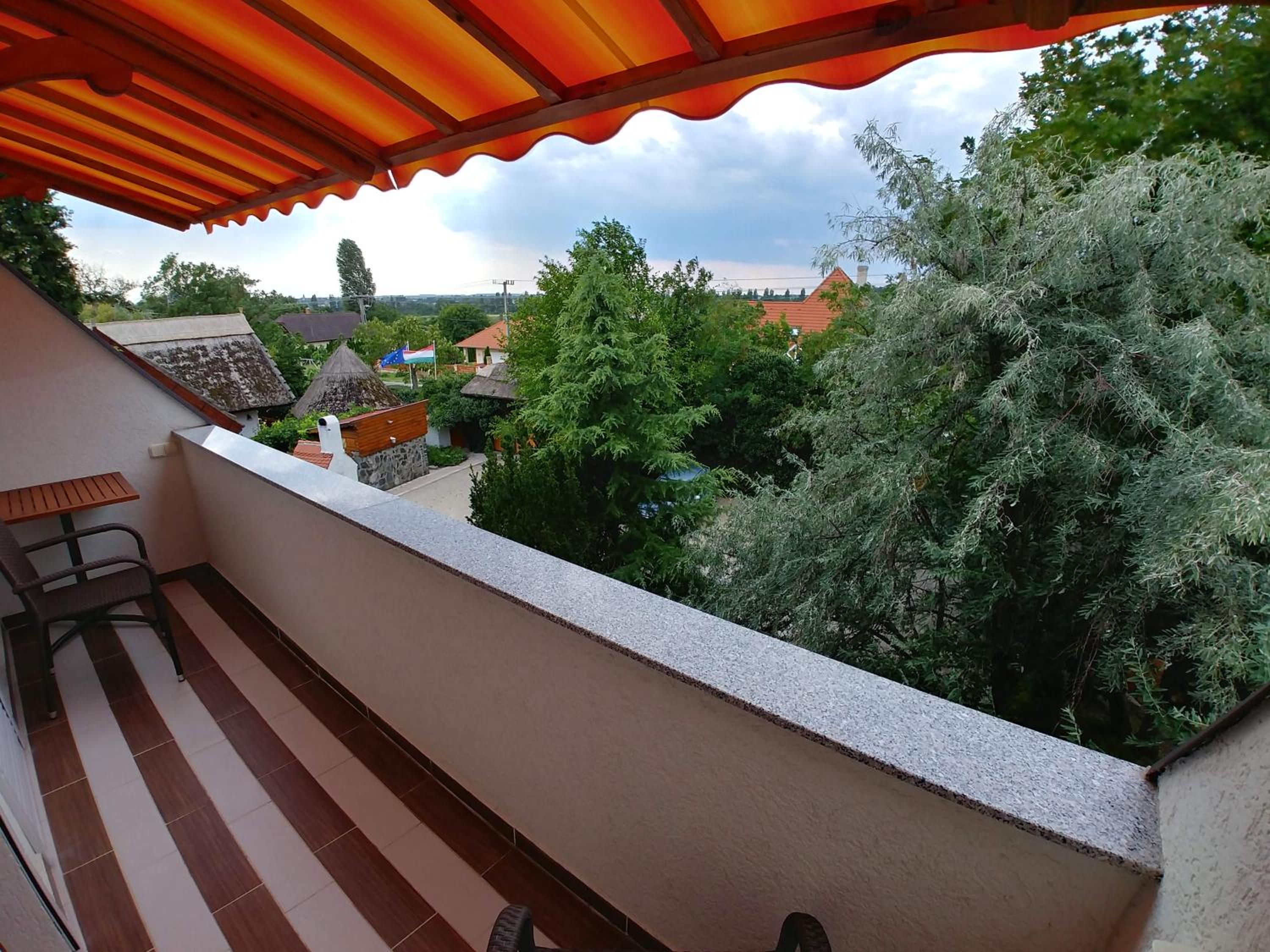 Zöld sziget Apartmanház view 2