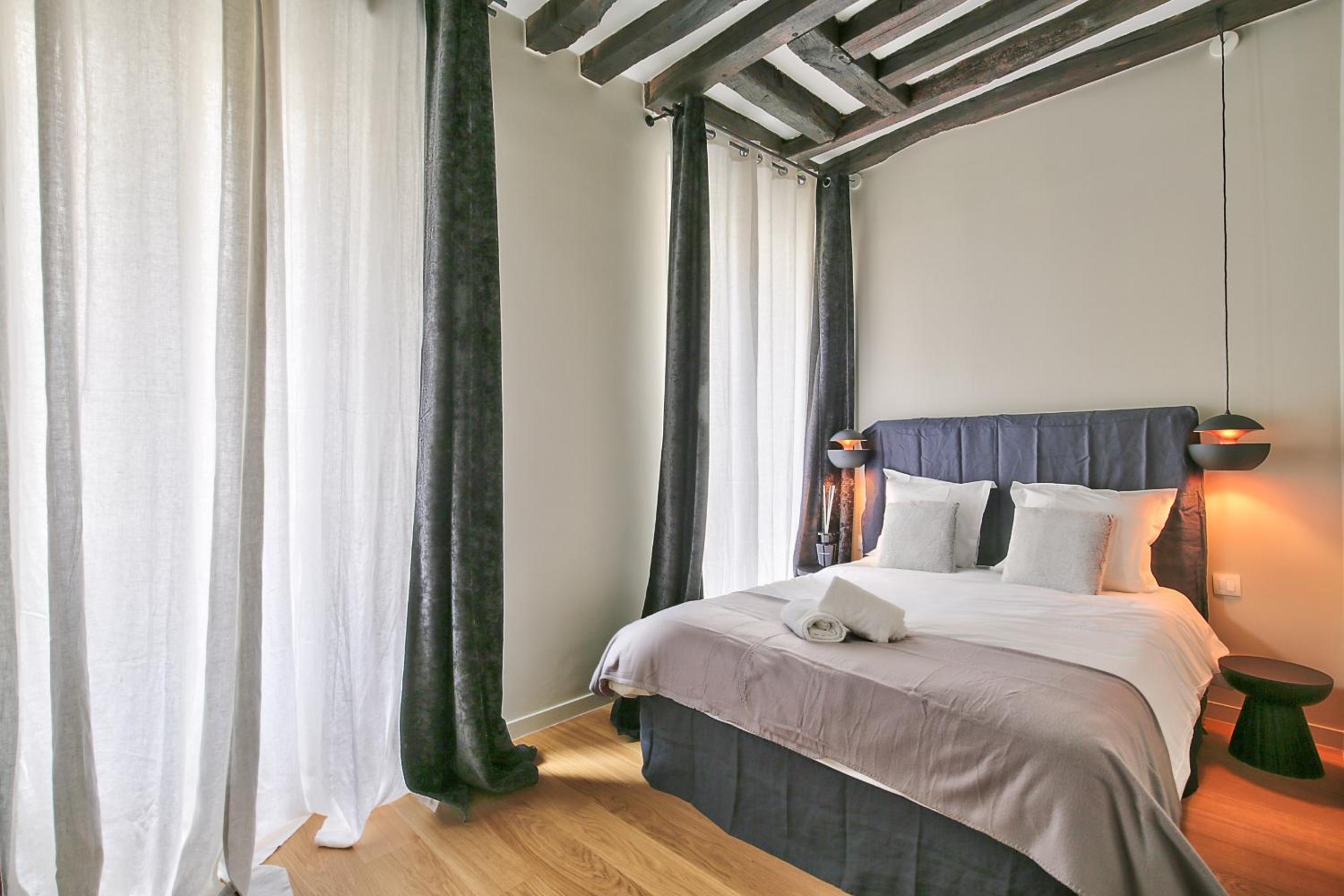 70 - Authentic Parisian Flat