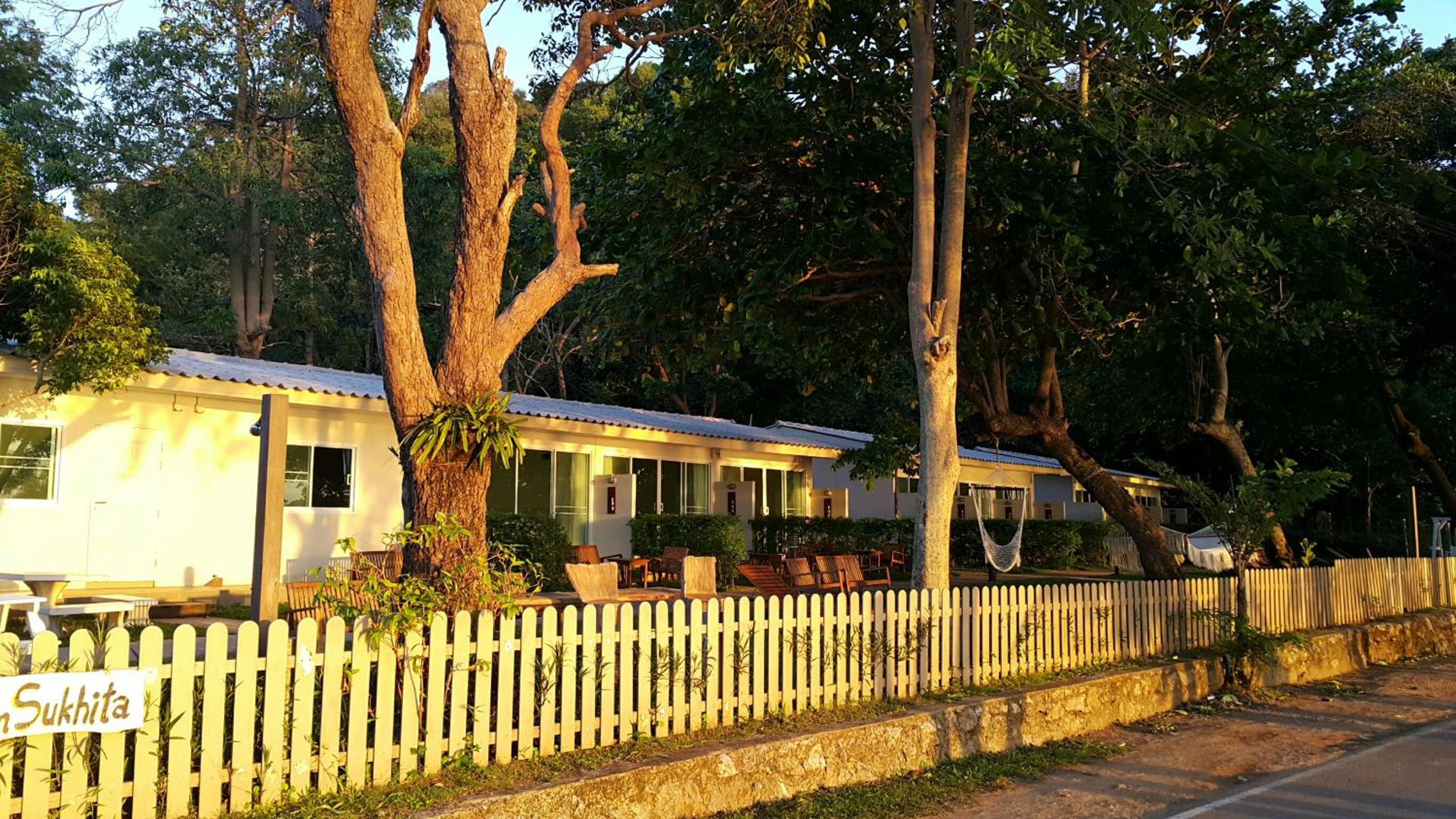 Hotel Baansukhita - Image 1