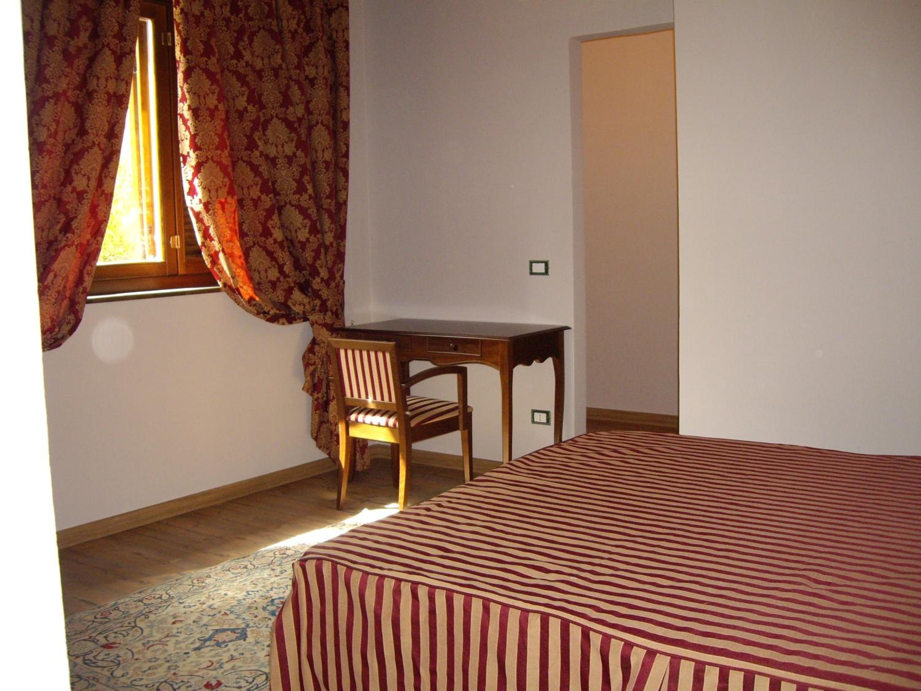 Photo 42