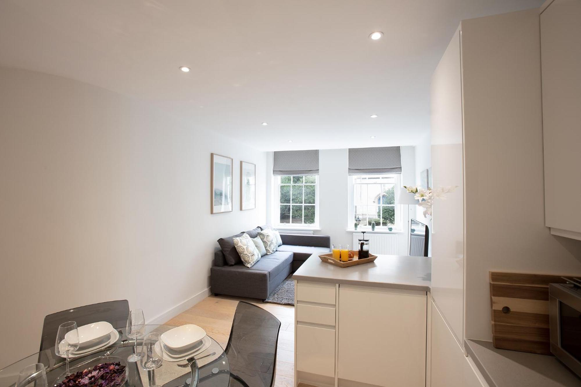 Hampden Apartments - The George view 4
