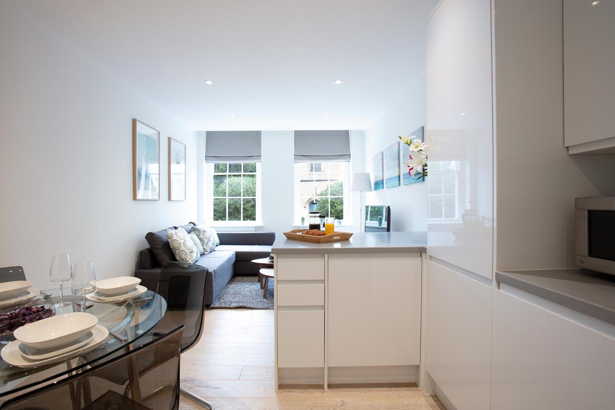 Hampden Apartments - The George view 3