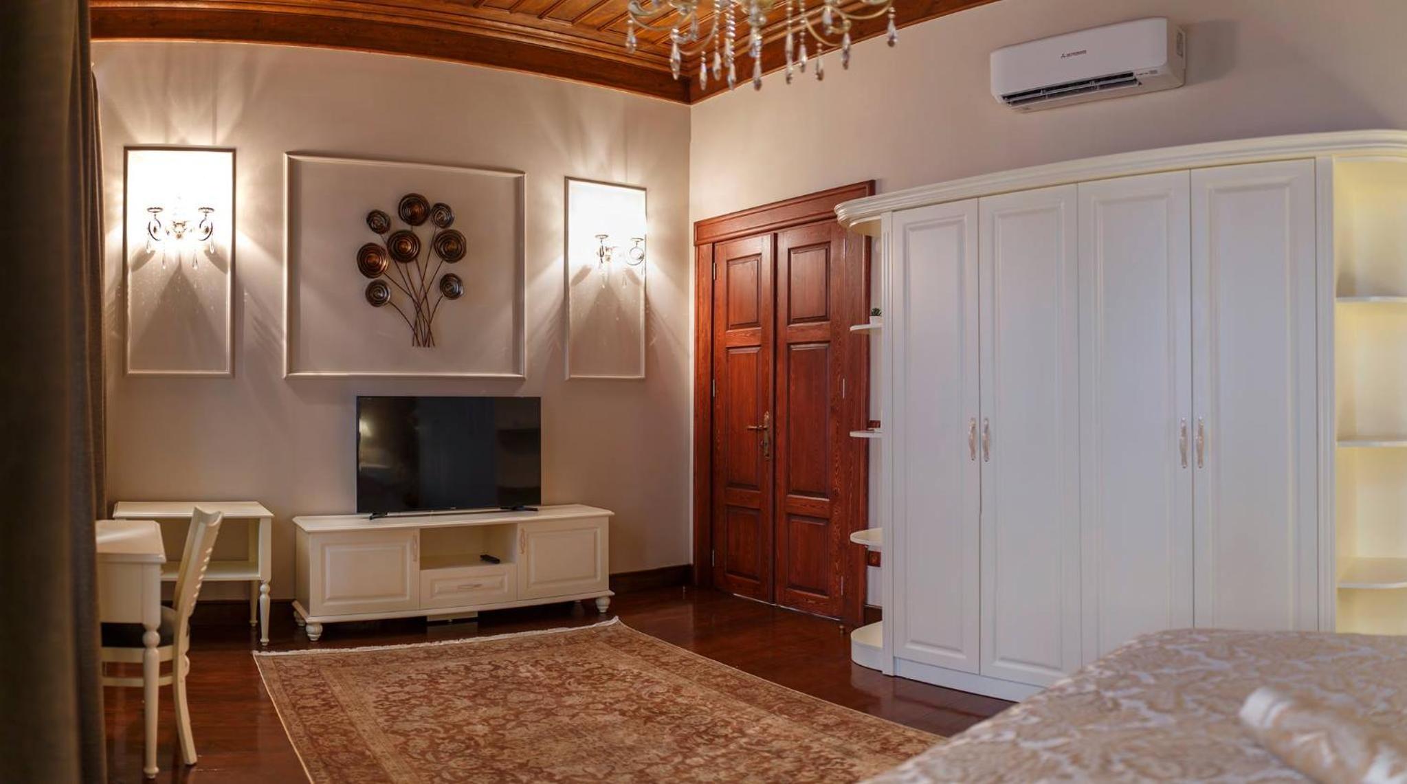 Verula City Luxury Villa