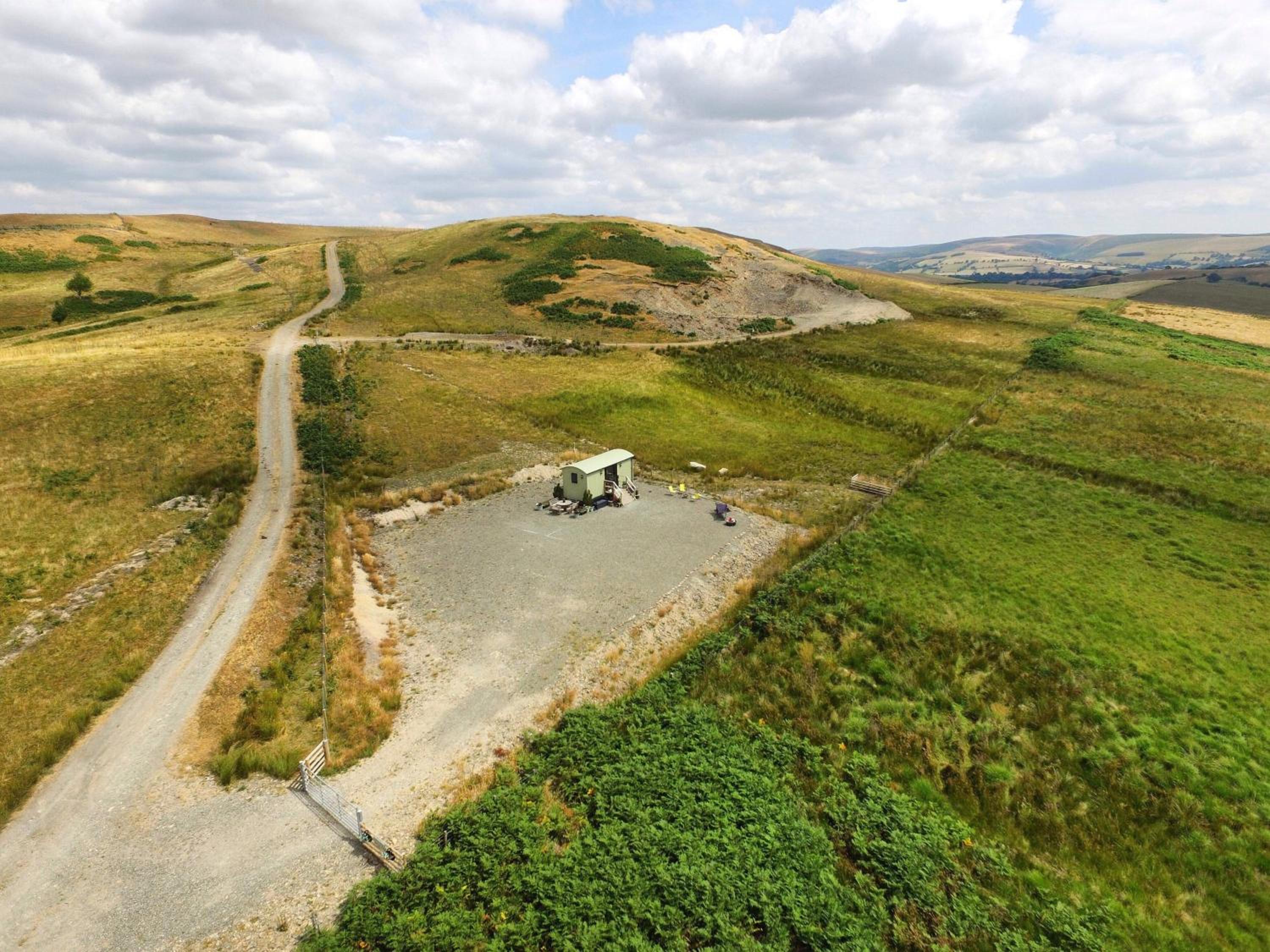 Upper Gilwern Quarry Hut view 3