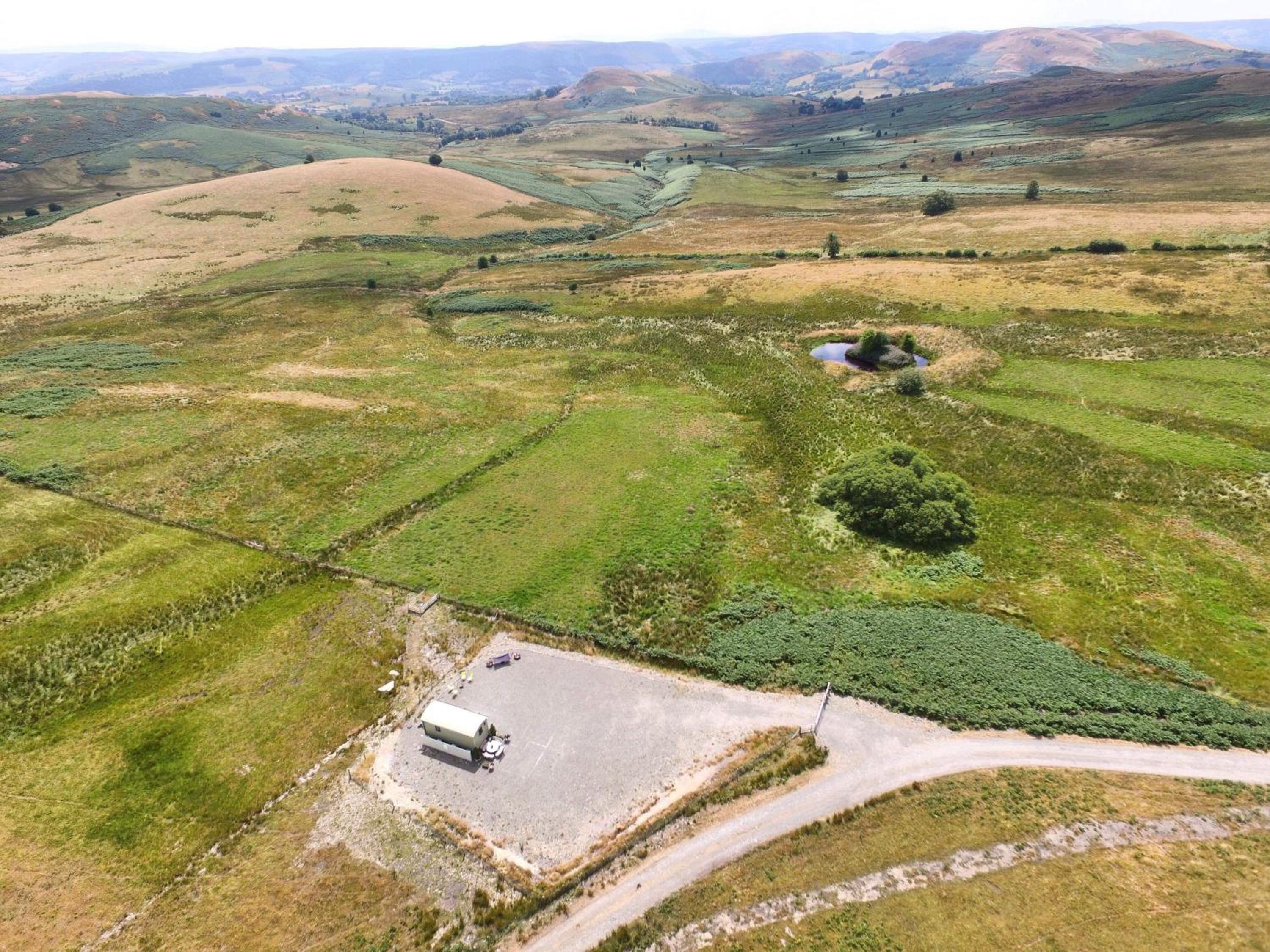 Upper Gilwern Quarry Hut view 2