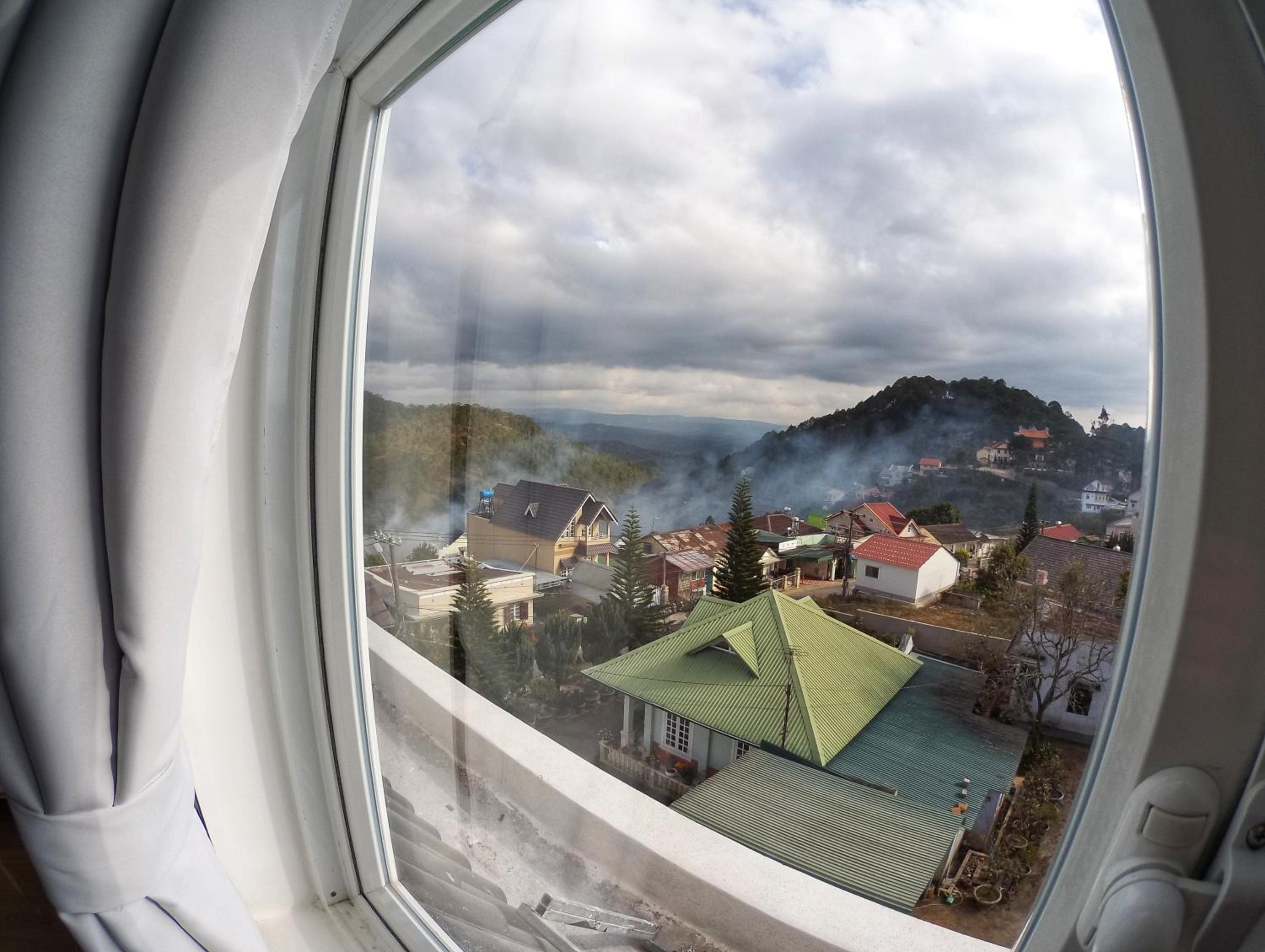 Dalat De Charme Village
