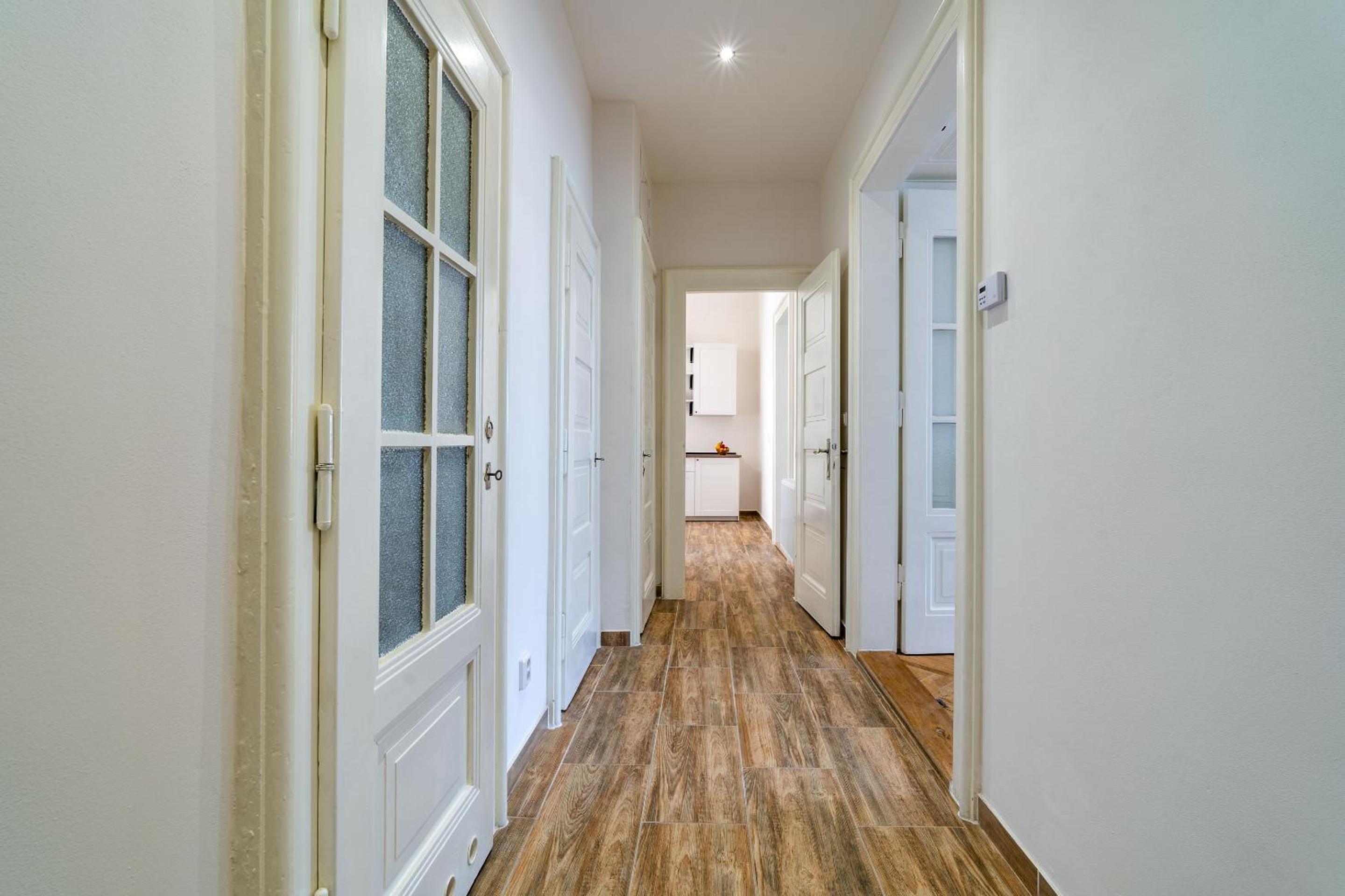 Avantguard Apartments