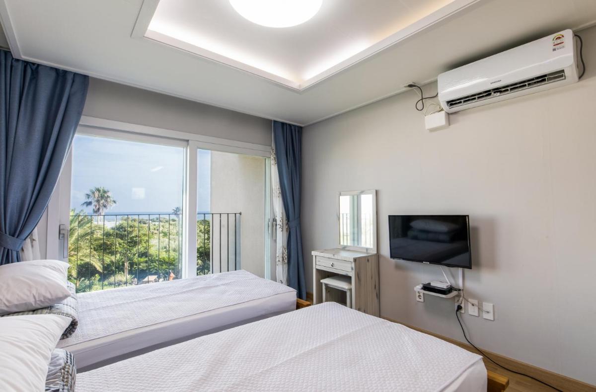 Jeju Bada Wi Olle Pension