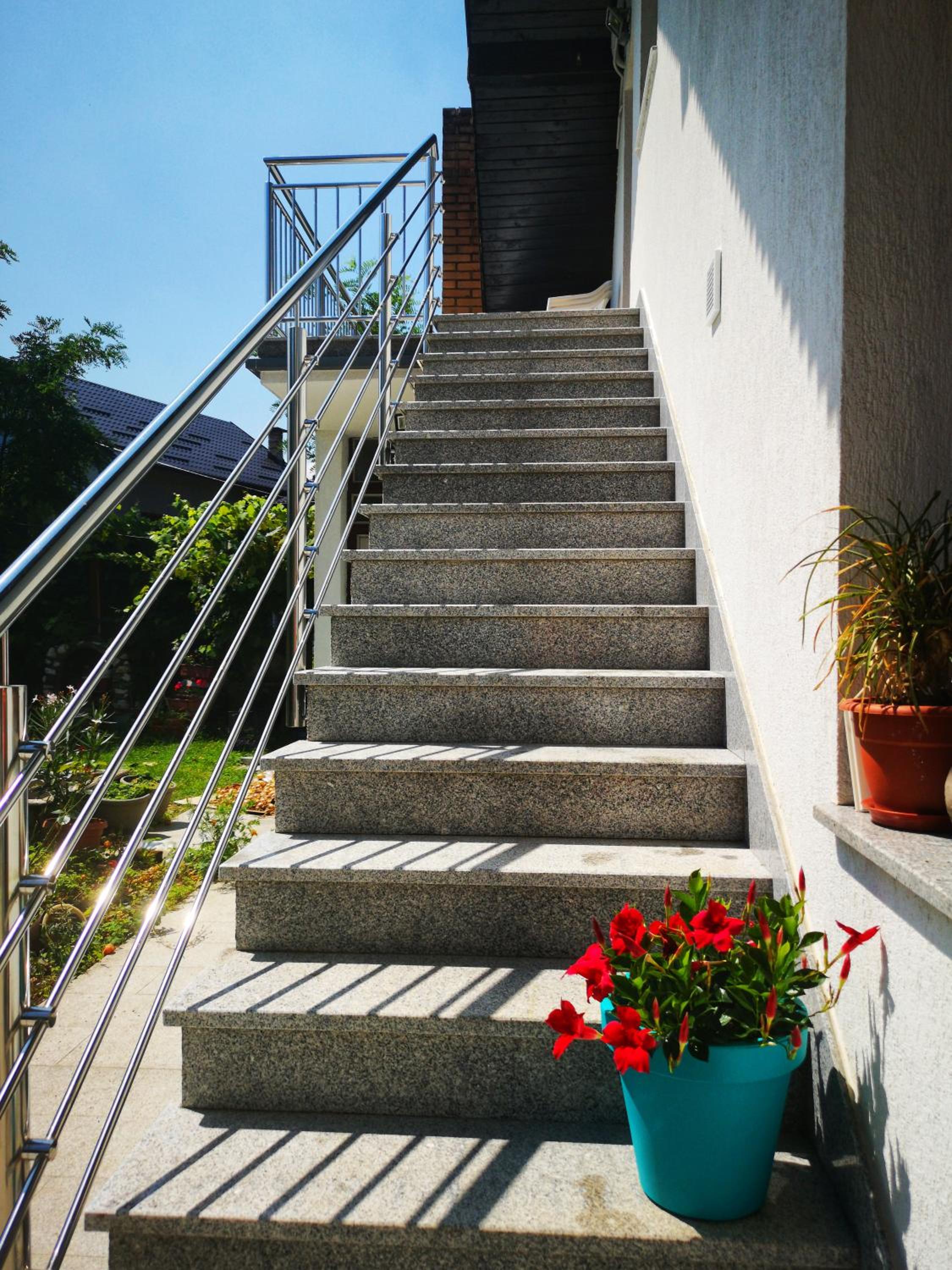 Family apartment with garden
