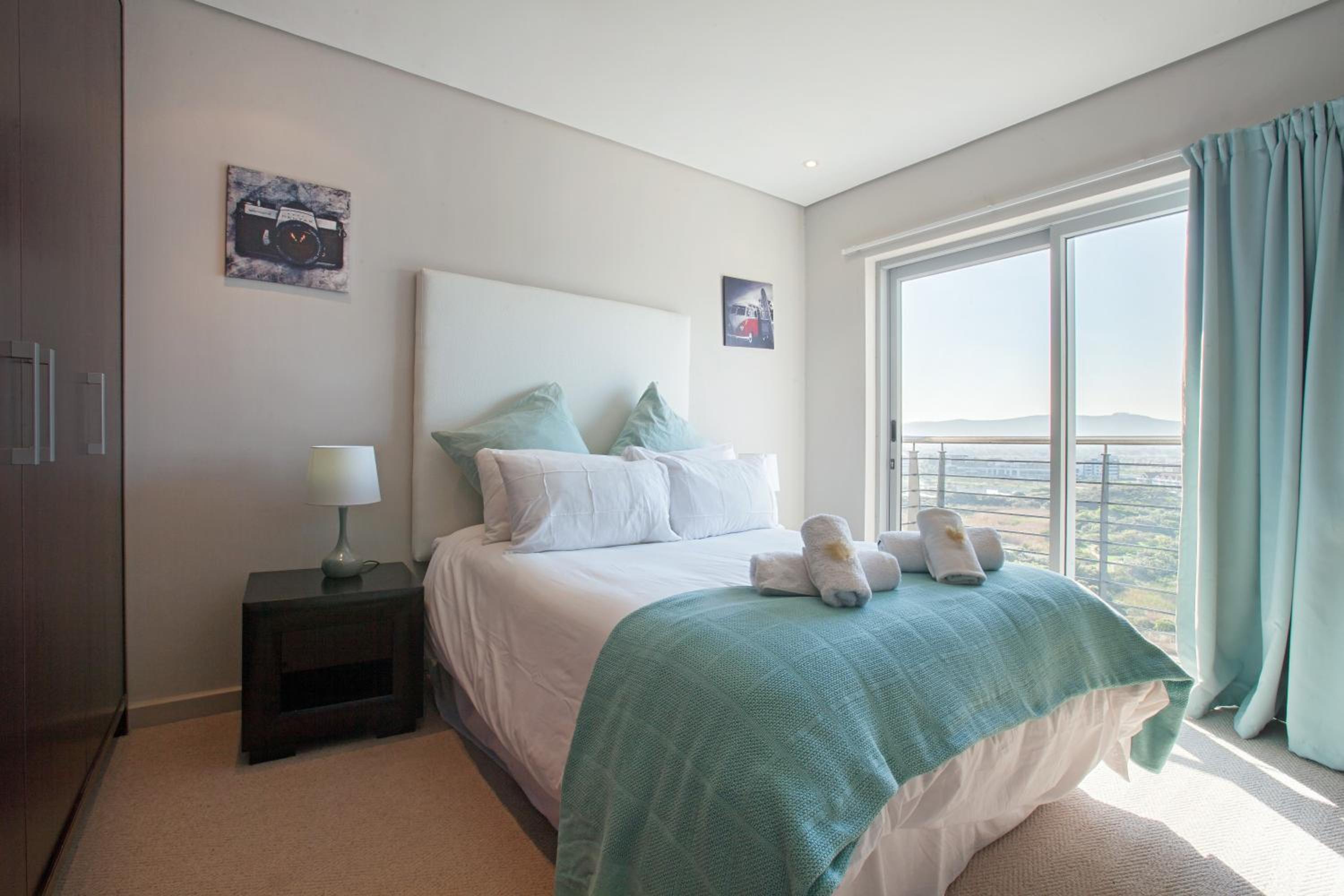 Knightsbridge Luxury Suite in Century City by CTHA